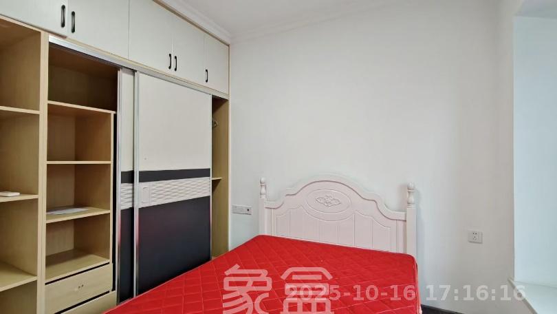 南山十里天池 3室2厅1卫 1800.0元/月 南山十里天池 3室2厅1卫 1800.0元/月室内图