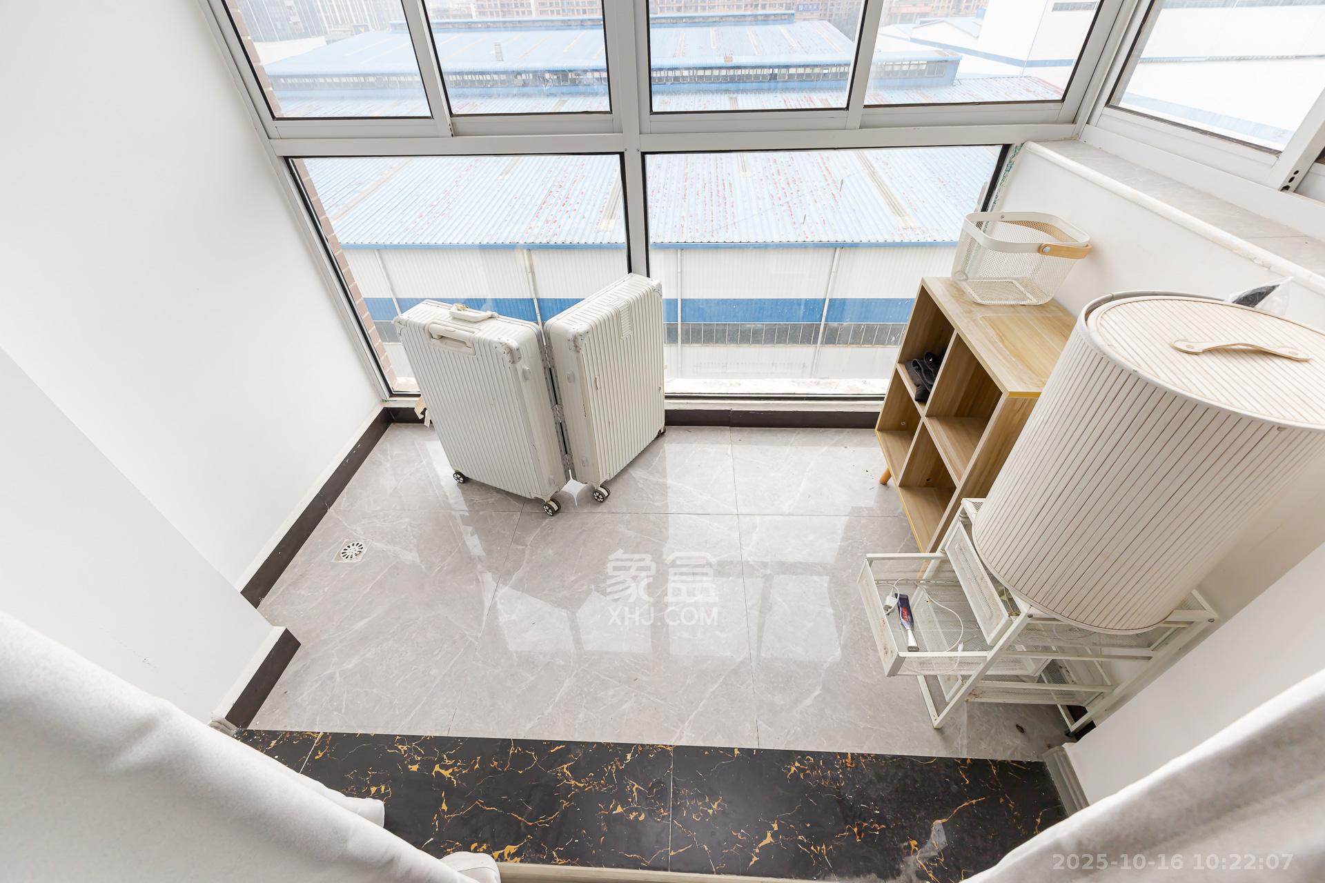 长高圆梦佳苑  3室2厅2卫    62.0万阳台