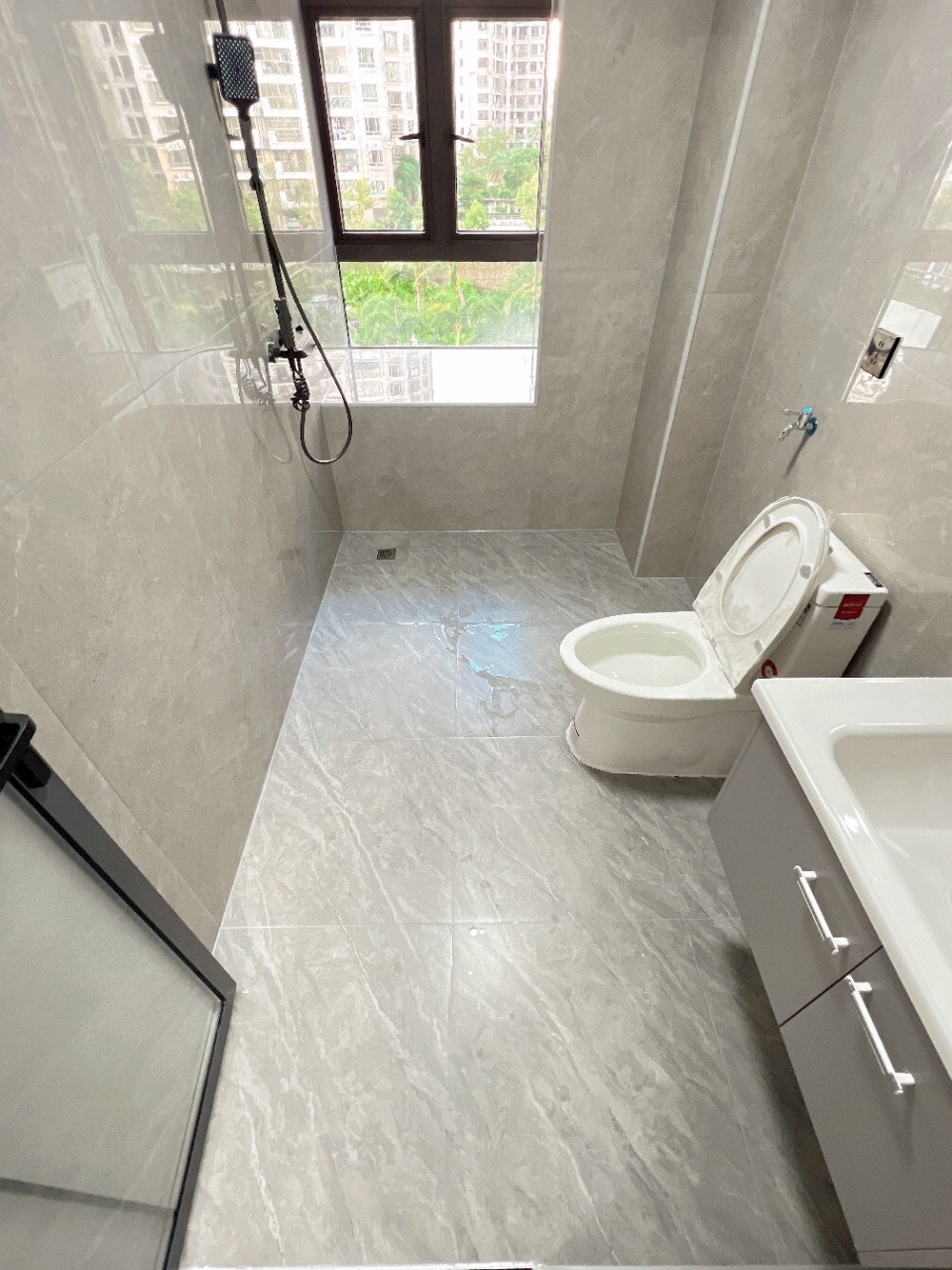 坡博家园一区 4室2厅2卫 163.0万 坡博家园一区 4室2厅2卫 163.0万客厅