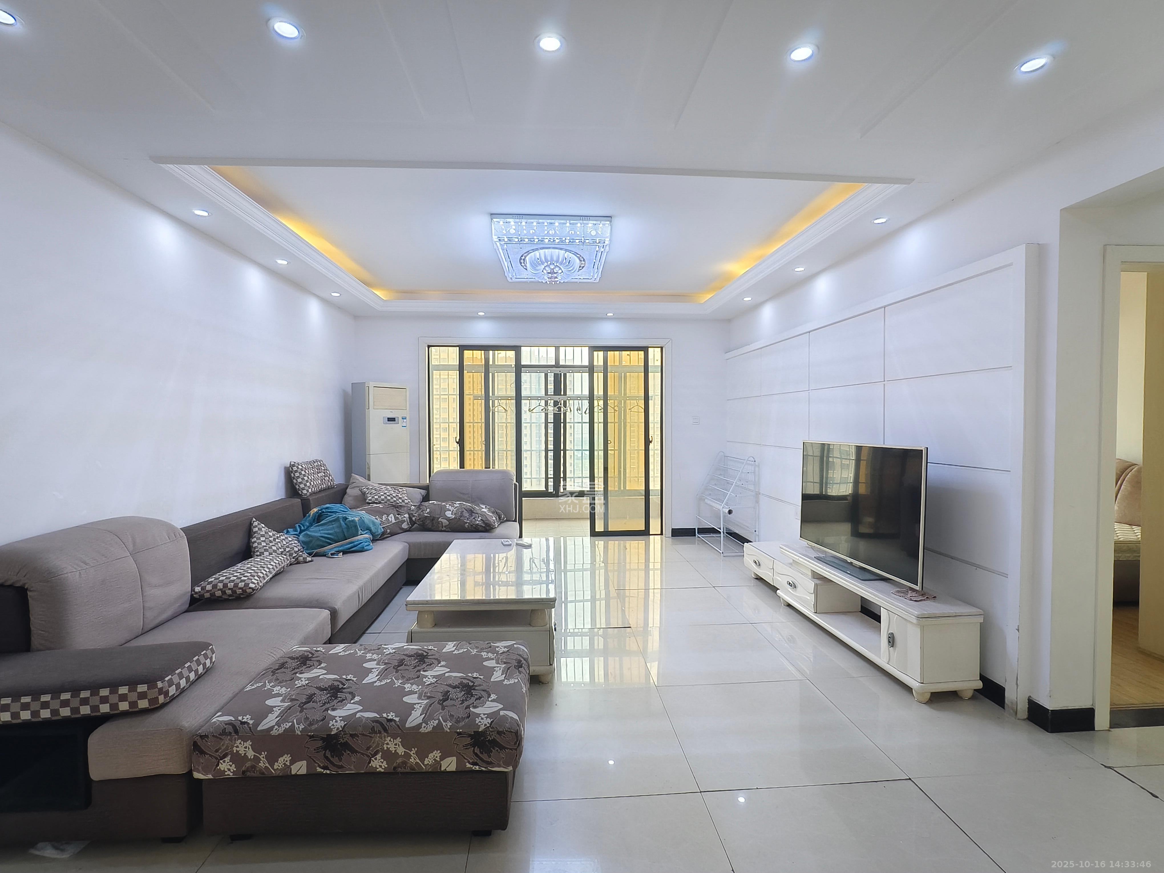 深业睿城 3室2厅2卫 2500.0元/月 深业睿城 3室2厅2卫 2500.0元/月室内图