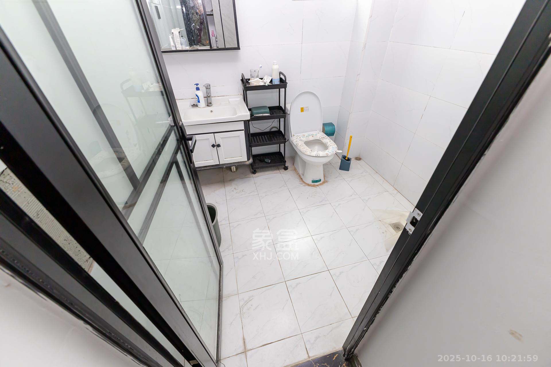 长高圆梦佳苑  3室2厅2卫    62.0万卫生间