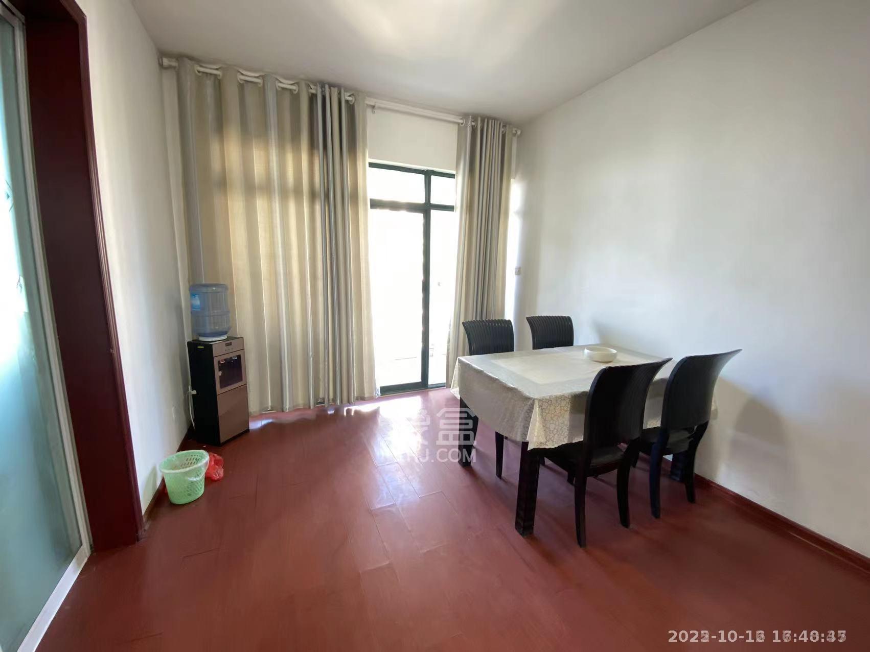 经世皇城 3室2厅2卫 2000.0元/月 经世皇城 3室2厅2卫 2000.0元/月室内图