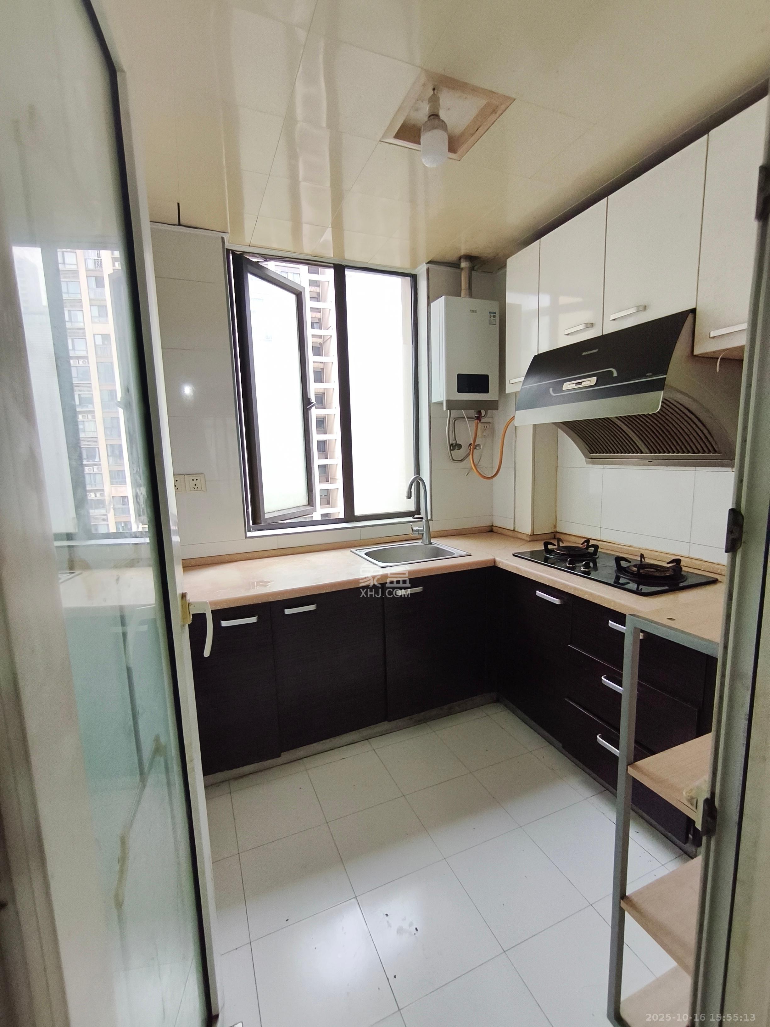 旭辉藏郡(藏郡、旭湘华府) 3室2厅1卫 2500.0元/月 旭辉藏郡(藏郡、旭湘华府) 3室2厅1卫 2500.0元/月室内图