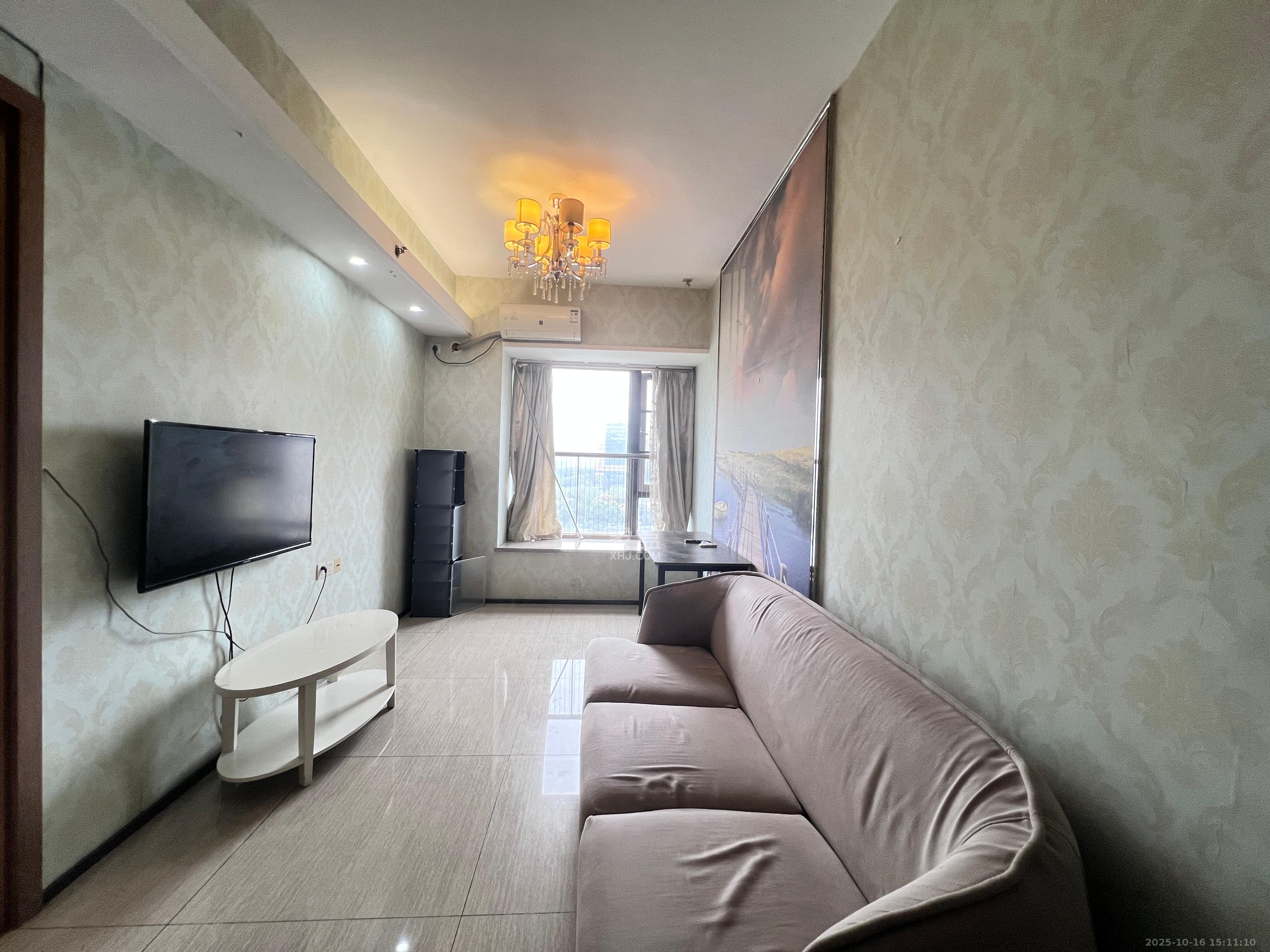 恒大国际广场  1室1厅1卫    1500.0元/月 恒大国际广场  1室1厅1卫    1500.0元/月