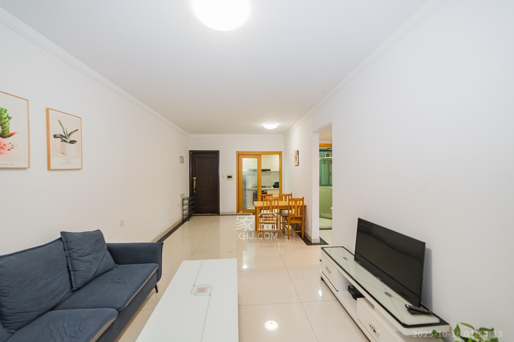 珠江郦城公园1号  3室2厅2卫    84.1万 珠江郦城公园1号  3室2厅2卫    84.1万客厅