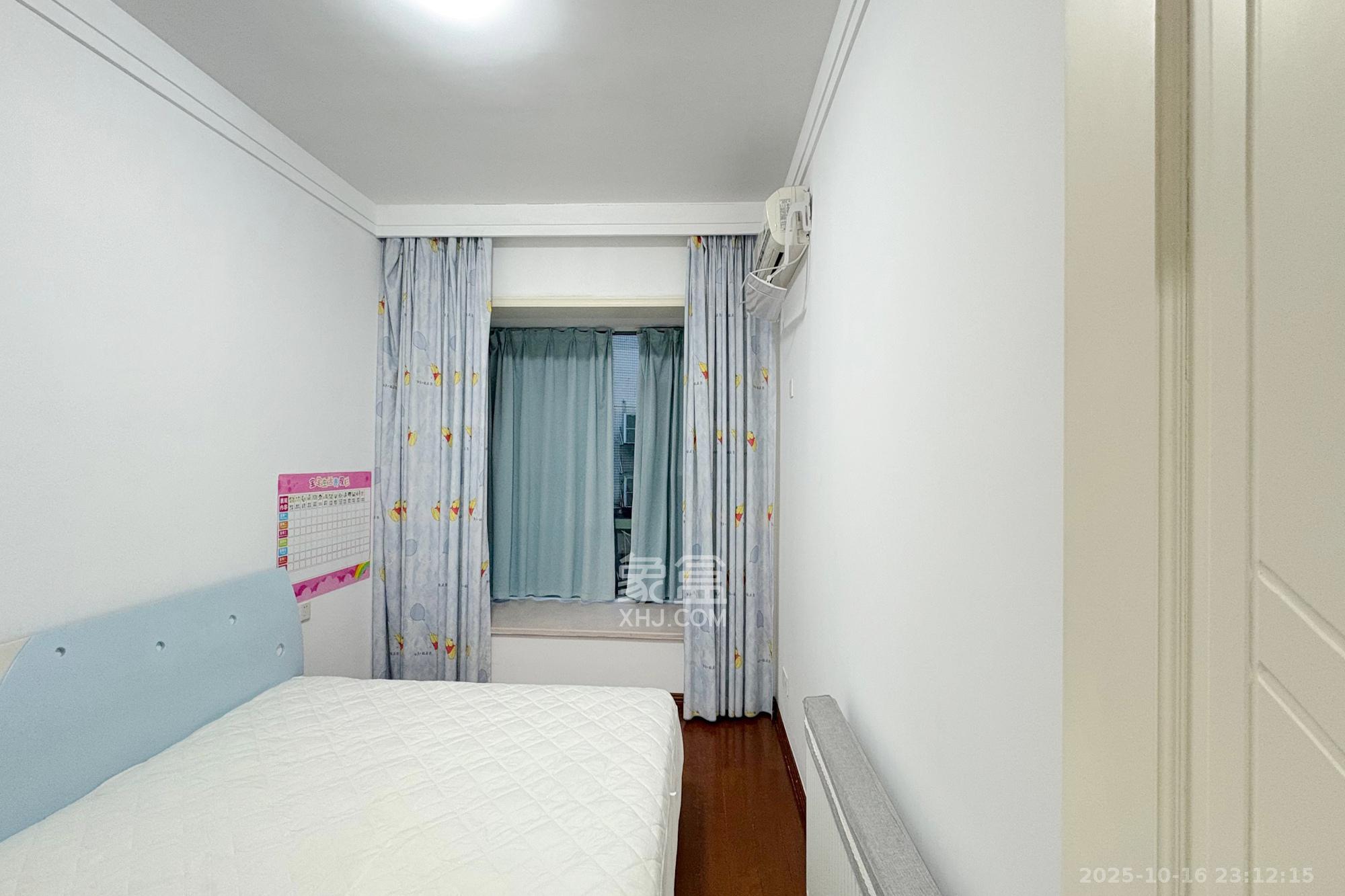 梦泽园  3室2厅2卫    188.0万卧室