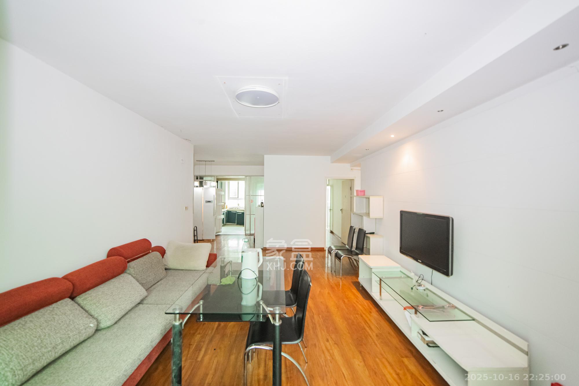 恒鑫澜北湾  3室2厅2卫    78.0万 恒鑫澜北湾  3室2厅2卫    78.0万客厅