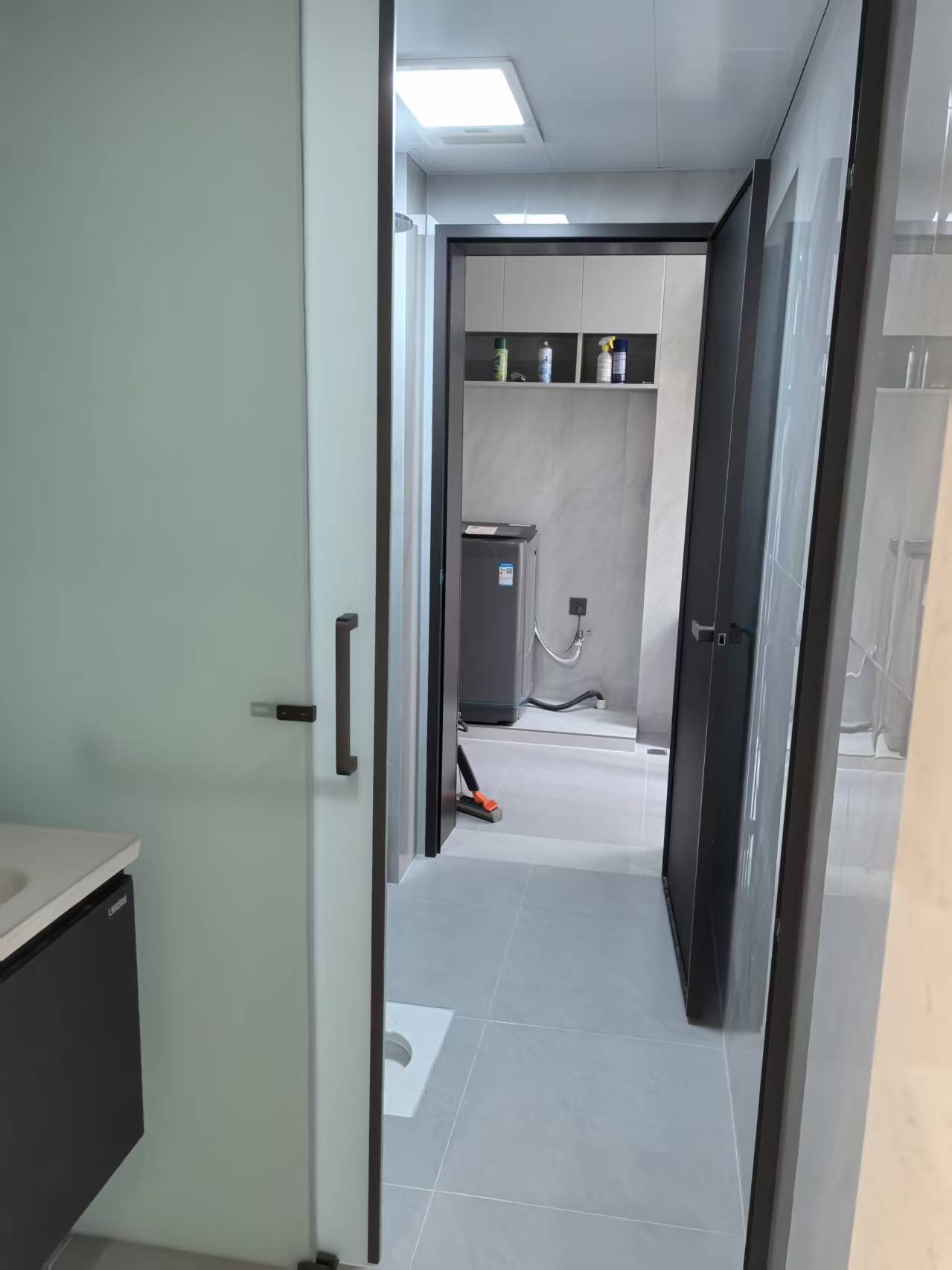 互助小区电梯房 3室2厅2卫 2200.0元/月 互助小区电梯房 3室2厅2卫 2200.0元/月室内图