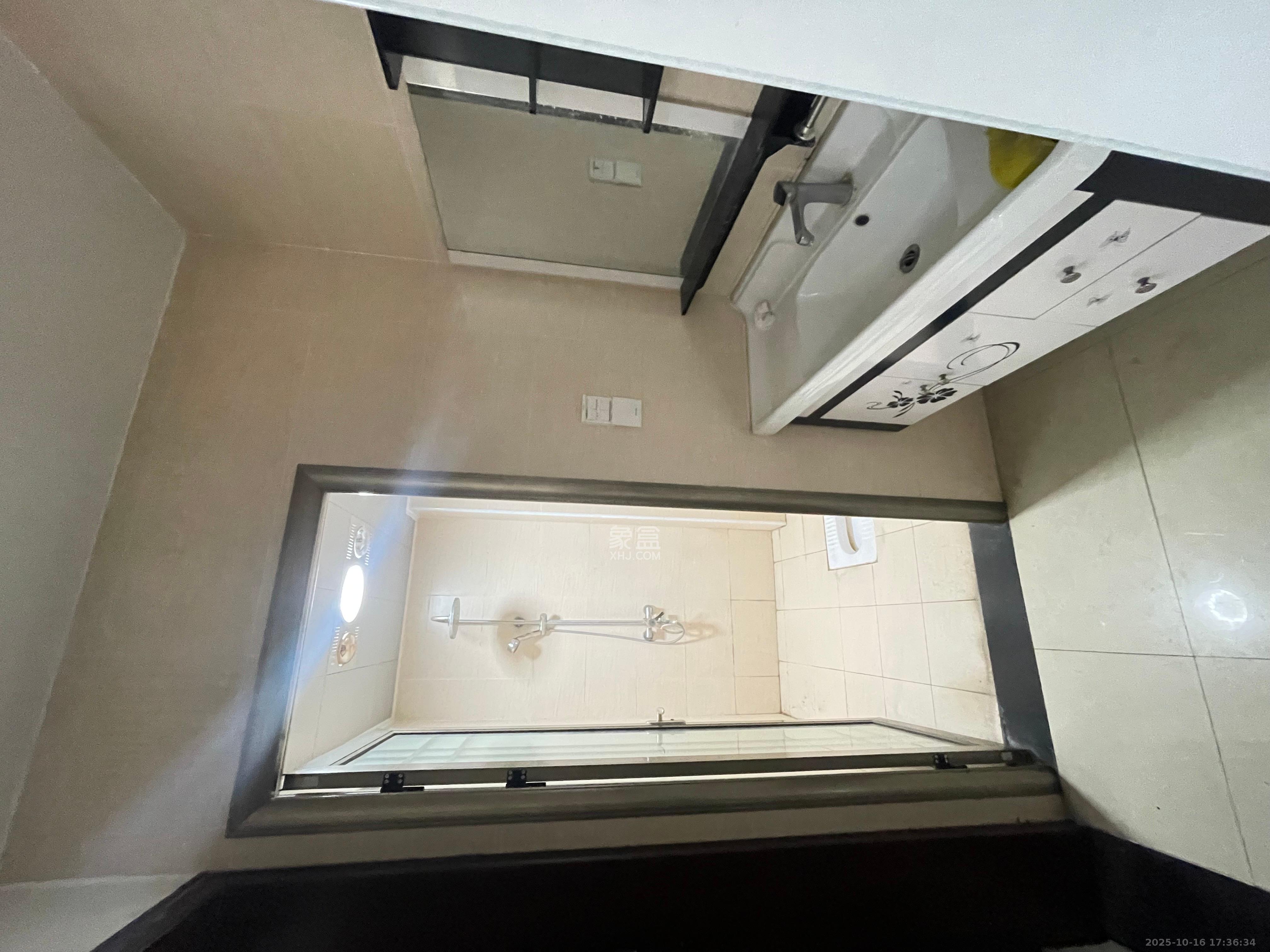 中建信和城  2室2厅1卫    1800.0元/月室内图