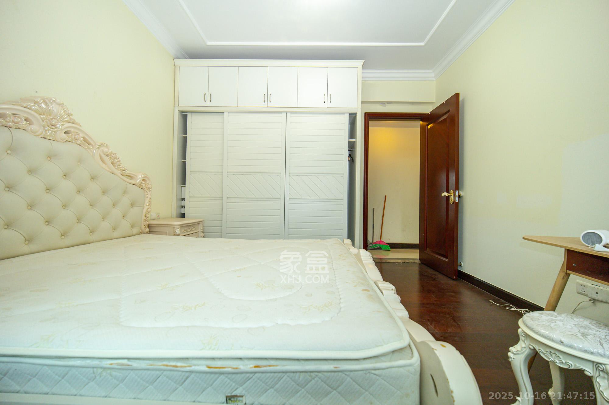 恒大雅苑  3室2厅1卫    89.0万卧室