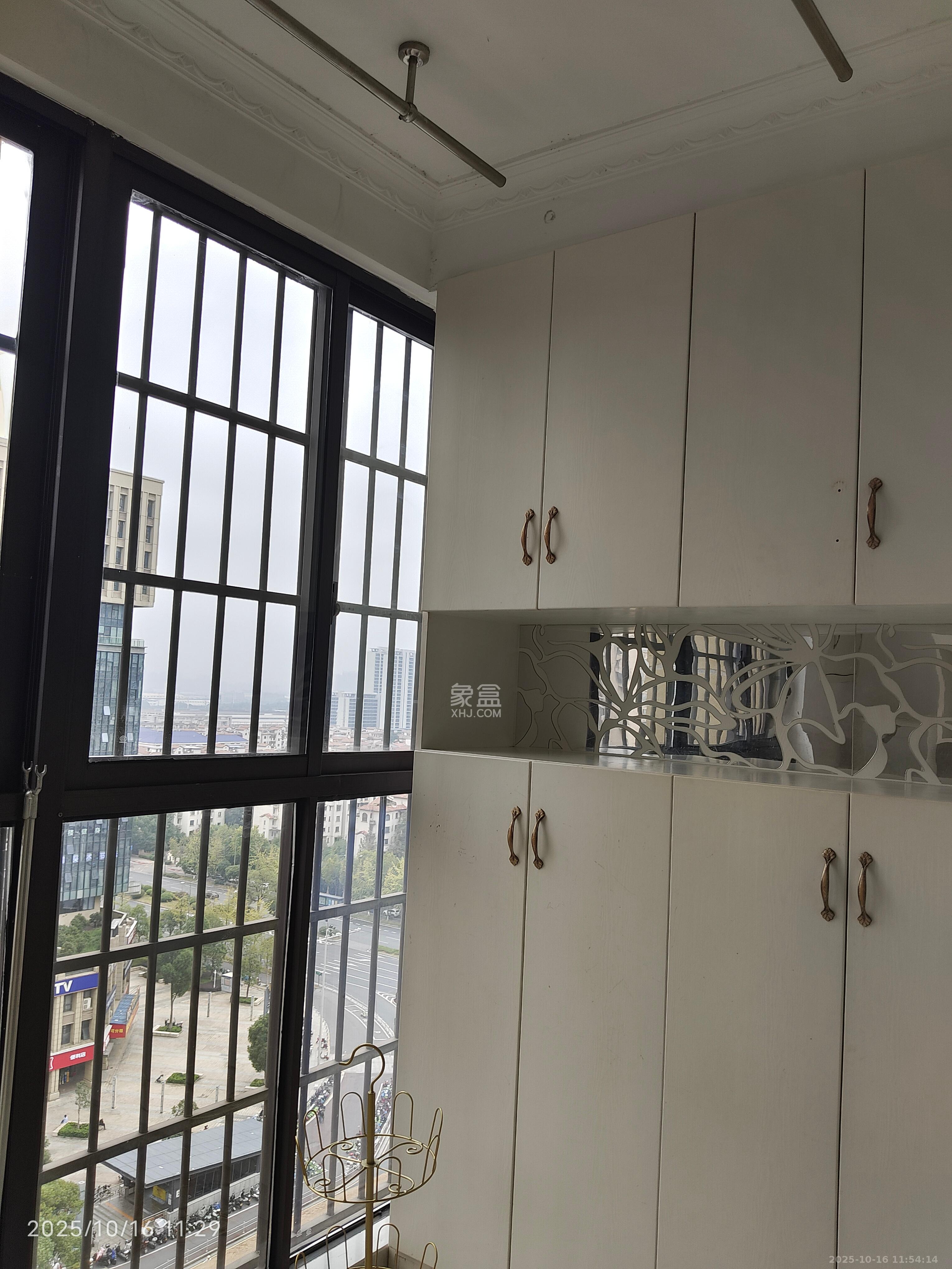 华润置地广场一期  1室1厅1卫    2200.0元/月室内图