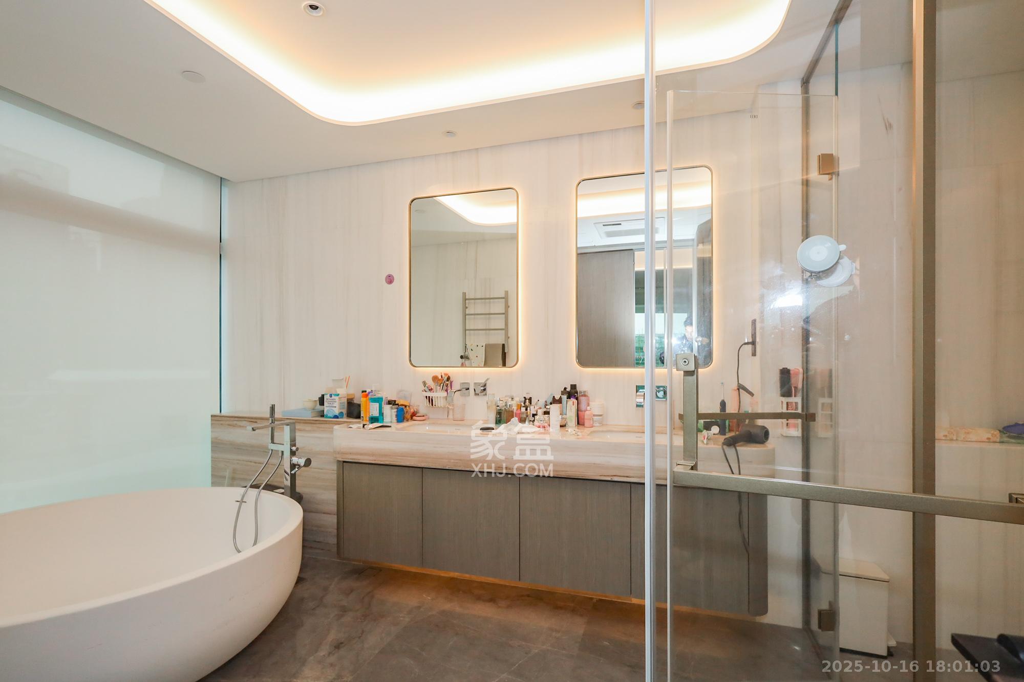 润和滨江湾  4室2厅4卫    1000.0万 润和滨江湾  4室2厅4卫    1000.0万卫生间