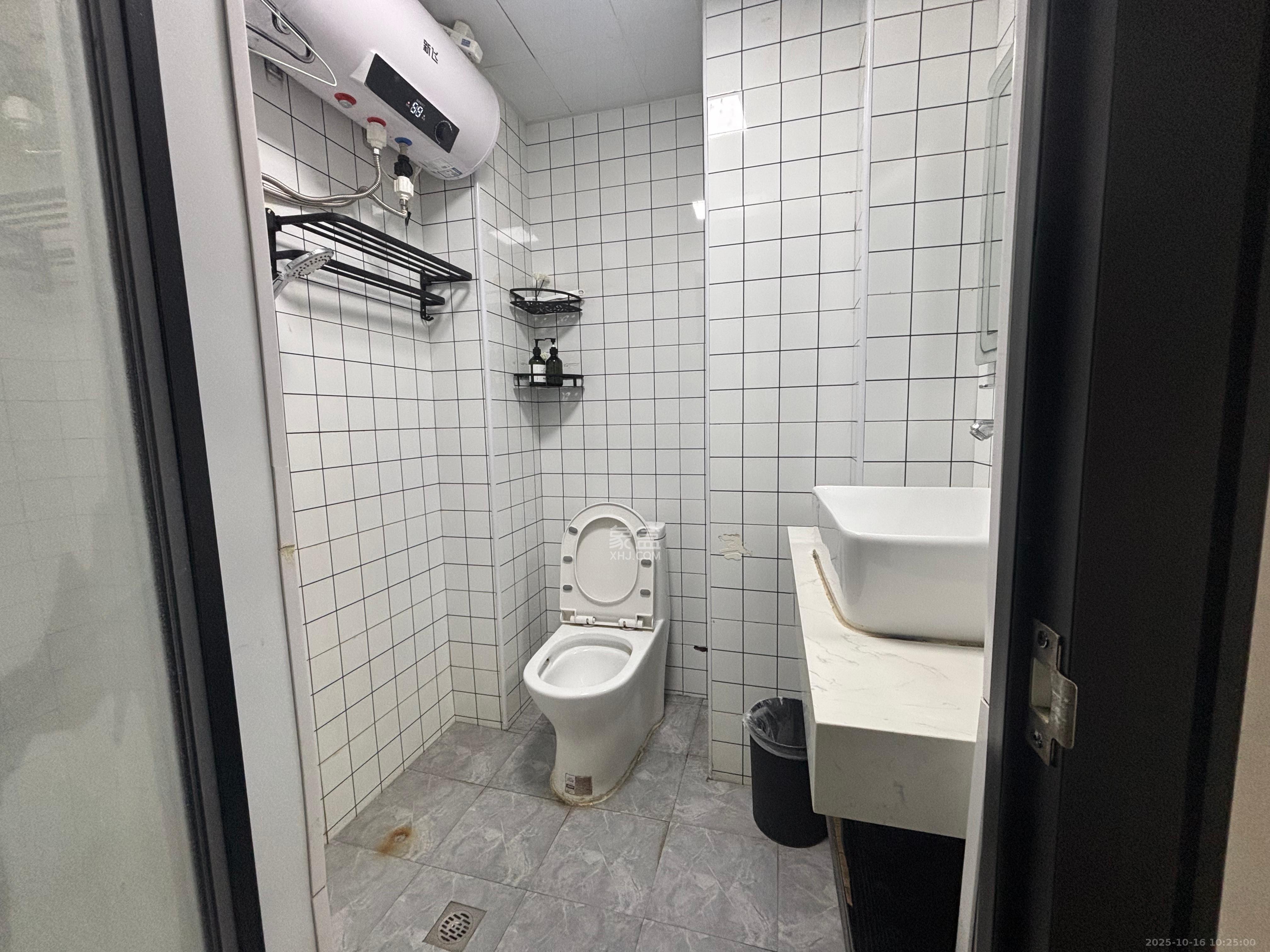 洋湖时代  1室0厅0卫    1000.0元/月 洋湖时代  1室0厅0卫    1000.0元/月