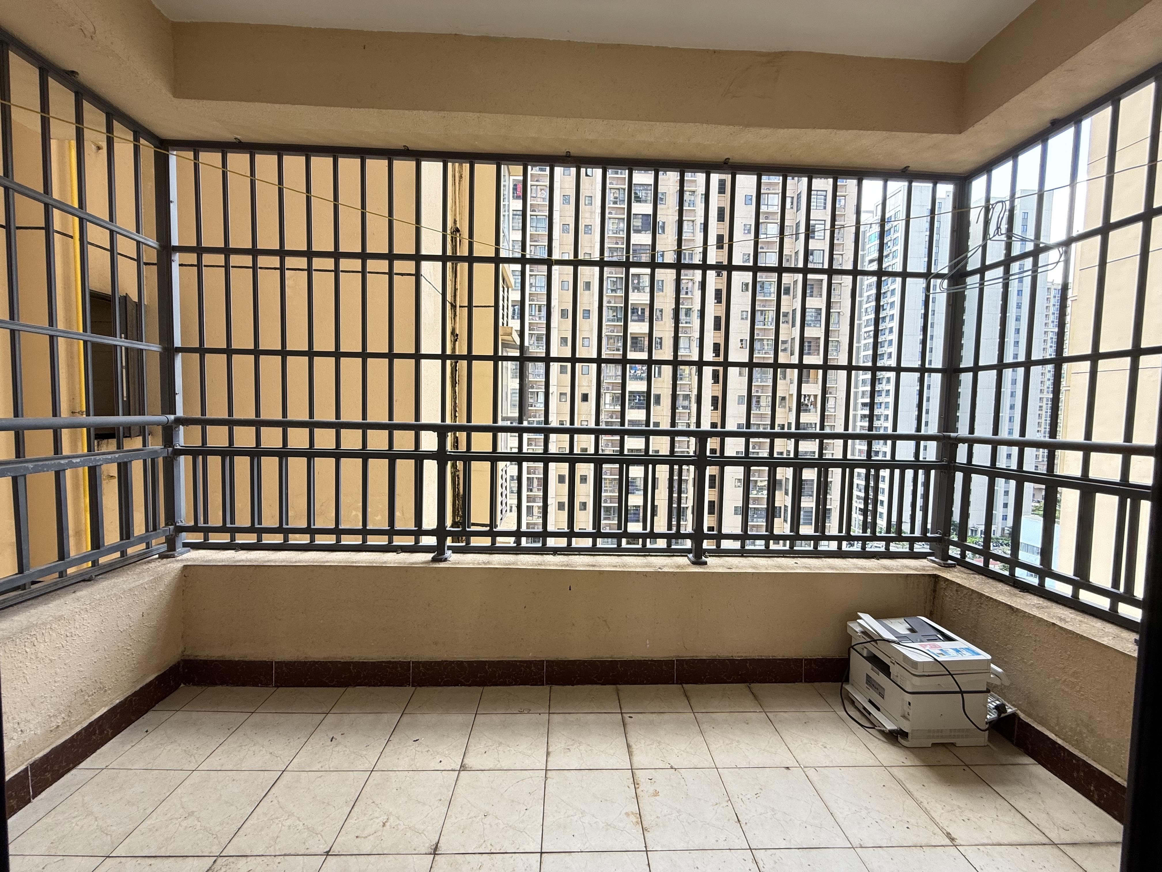 美舍嘉苑一期  4室2厅2卫    3000.0元/月室内图