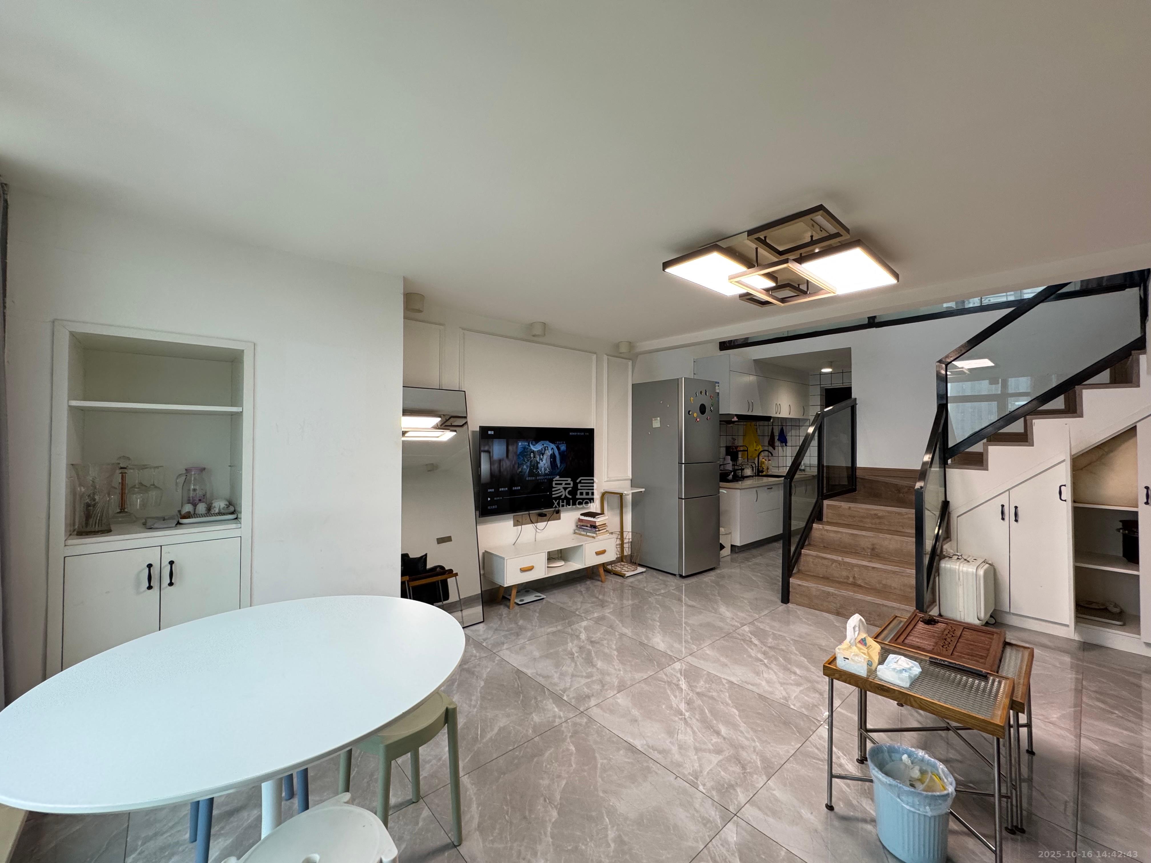 东盈商业广场（华泉城市广场）  2室1厅1卫    2600.0元/月室内图