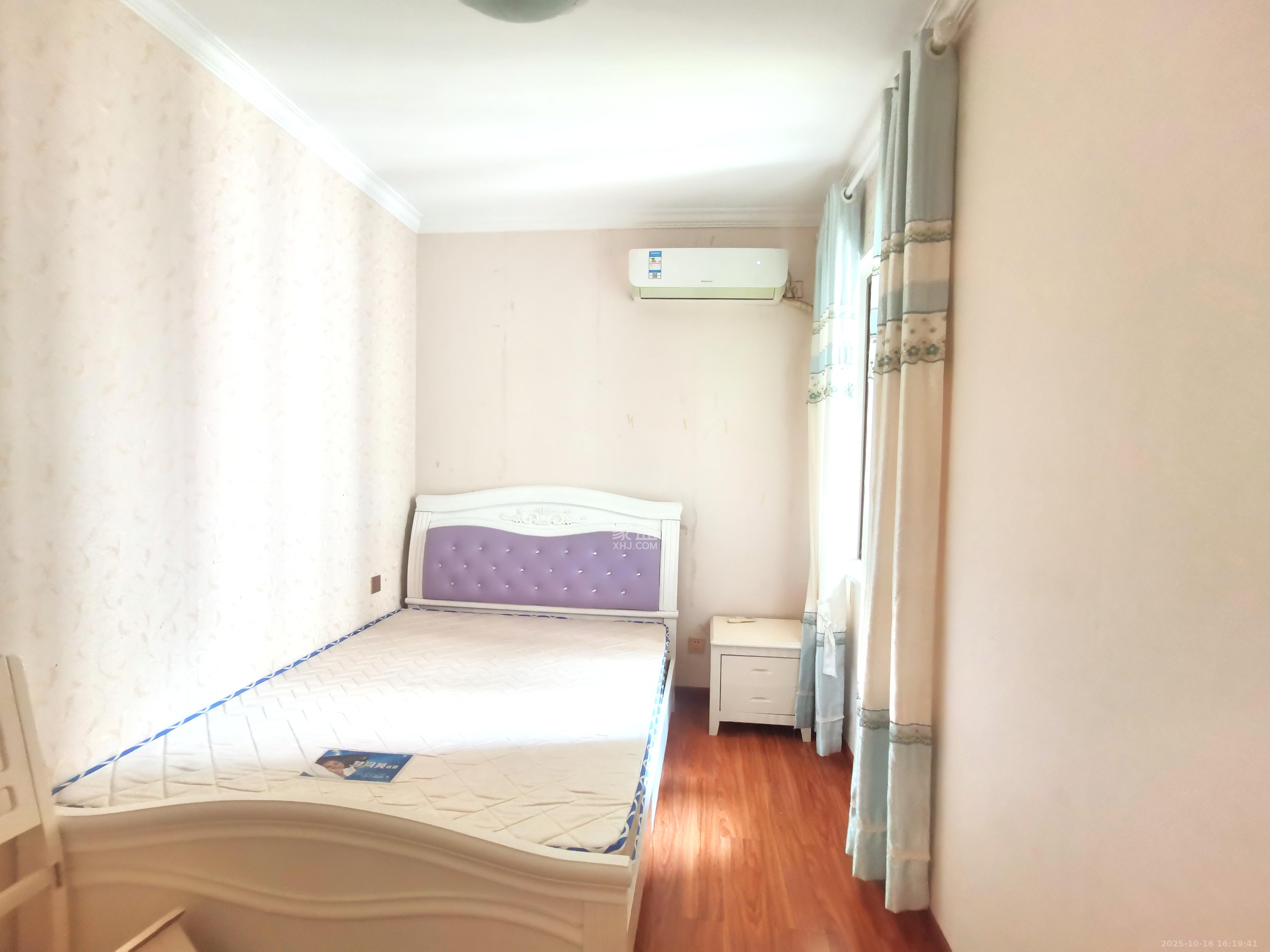 山语城三期 3室2厅1卫 2000.0元/月 山语城三期 3室2厅1卫 2000.0元/月室内图