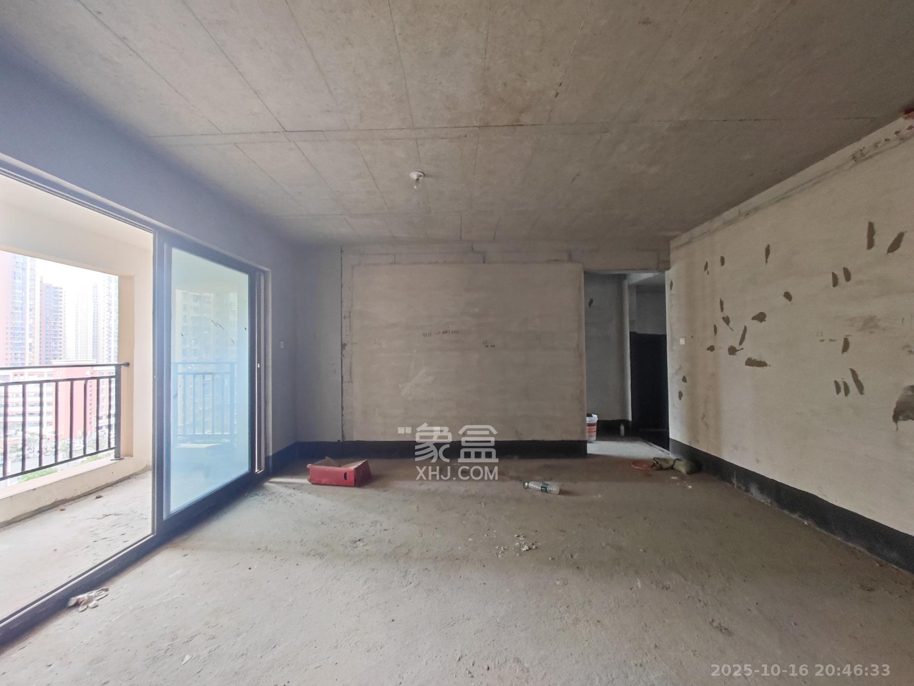 合能枫丹丽舍（柏悦名苑)  3室2厅1卫    102.0万客厅