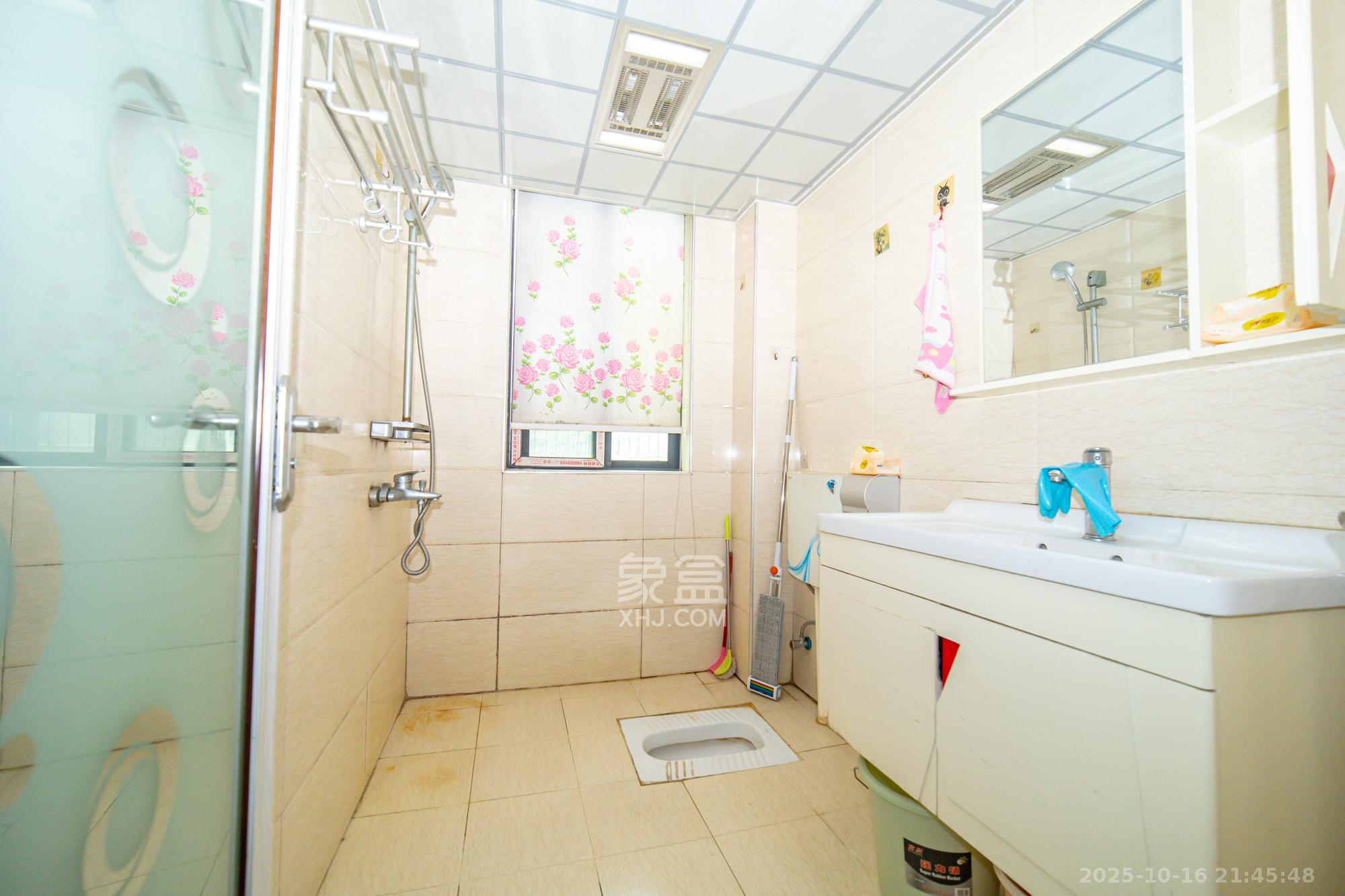 申湘宽境 2室2厅1卫 46.8万 申湘宽境 2室2厅1卫 46.8万卫生间