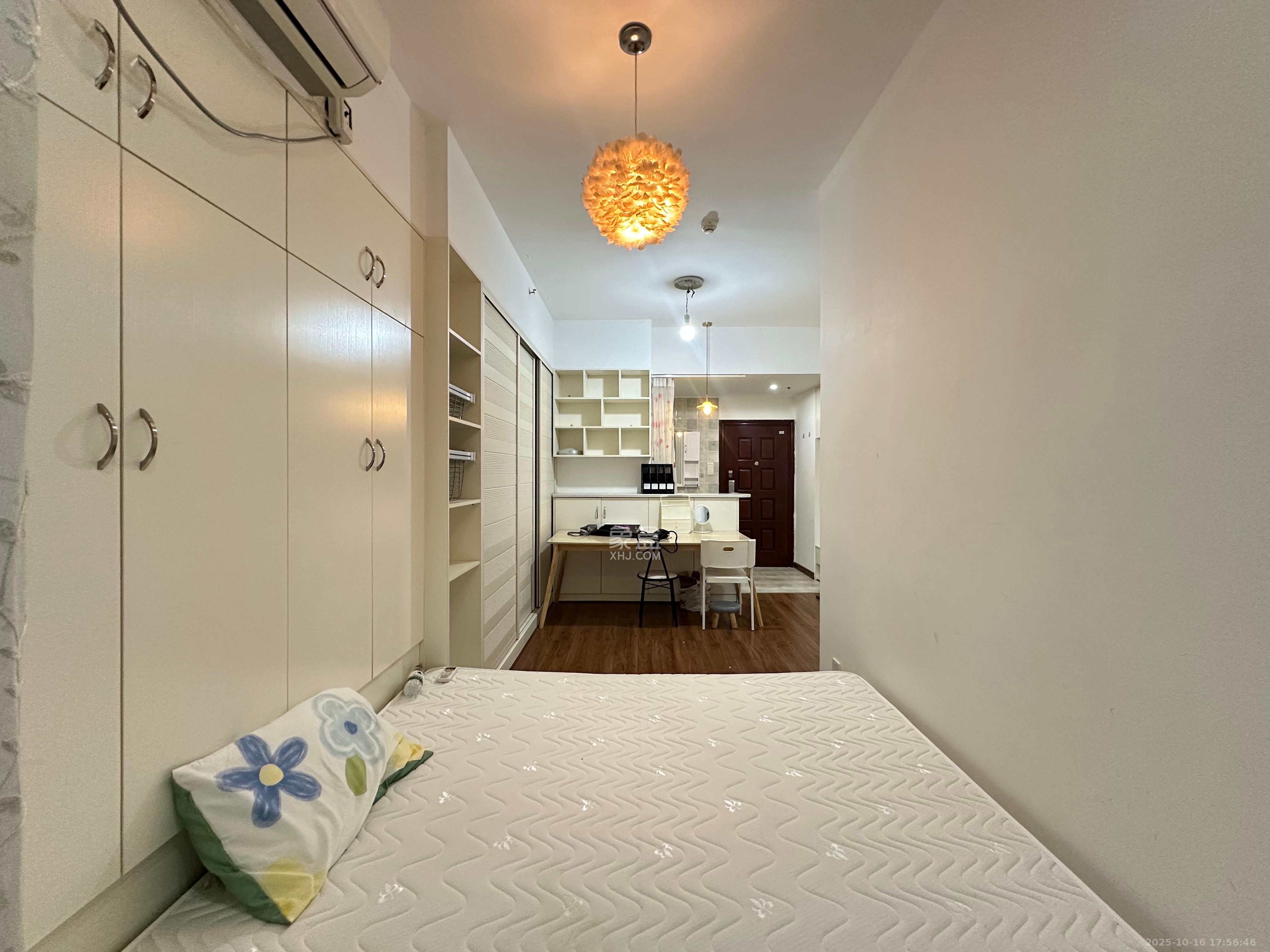 第六都（陆都小区）  1室1厅1卫    1700.0元/月室内图