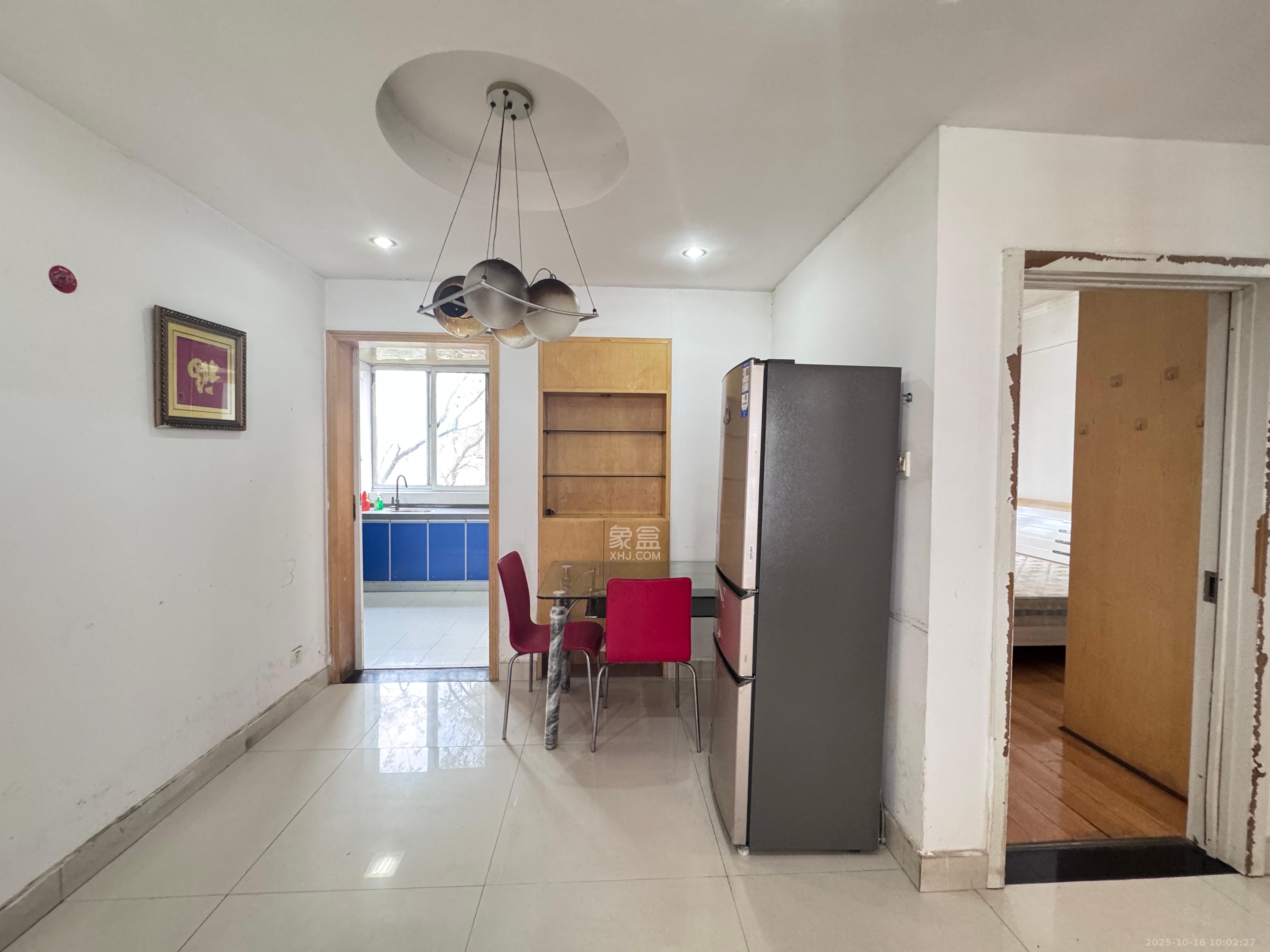 金领家族  3室2厅2卫    2000.0元/月 金领家族  3室2厅2卫    2000.0元/月室内图