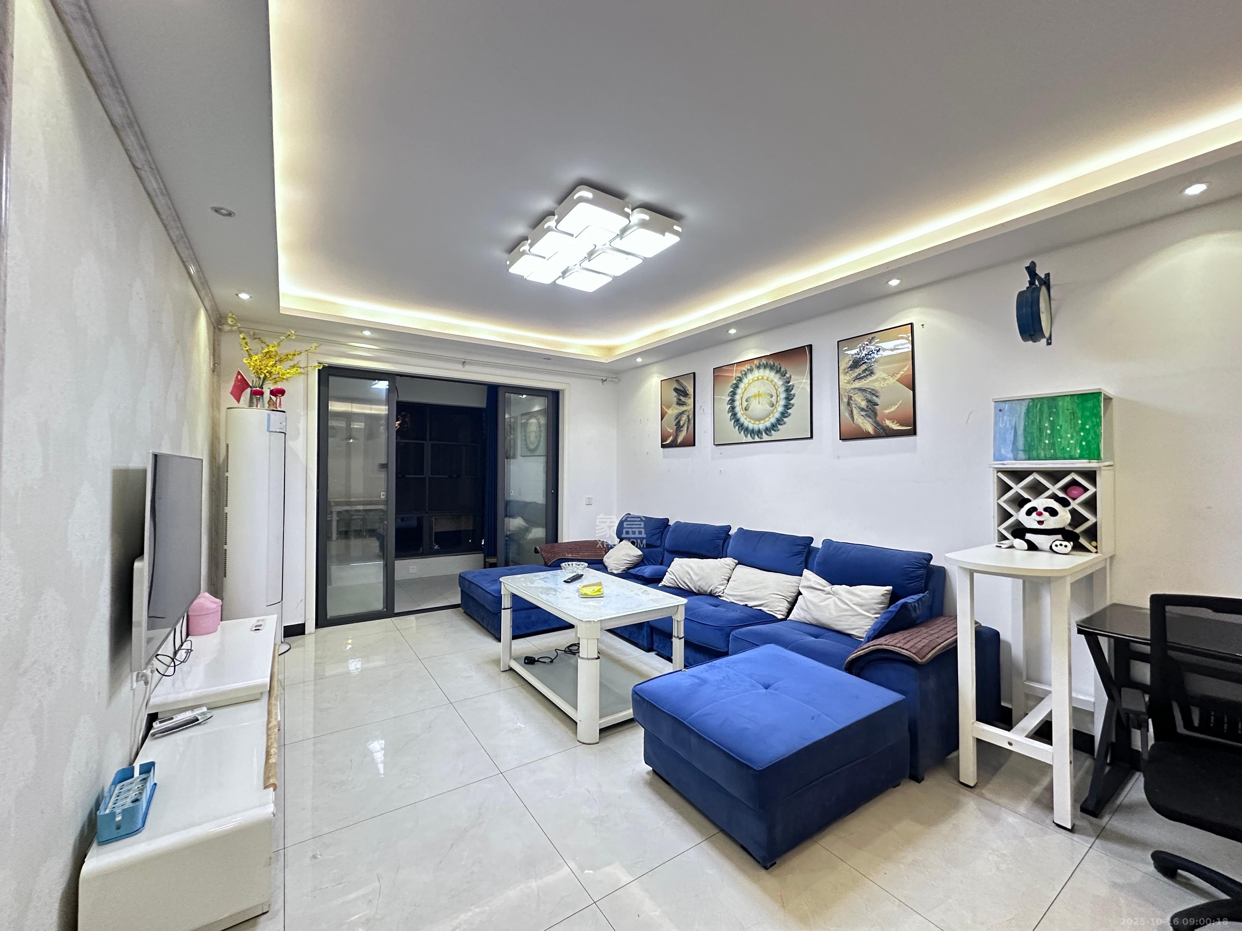 半山壹号  1室2厅2卫    2800.0元/月 半山壹号  1室2厅2卫    2800.0元/月