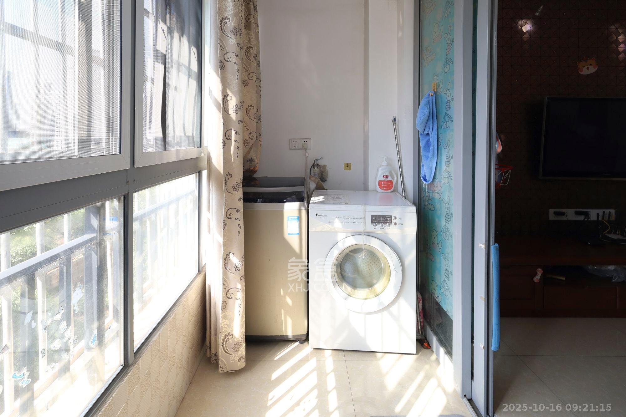 钱隆世家  3室2厅1卫    2200.0元/月室内图