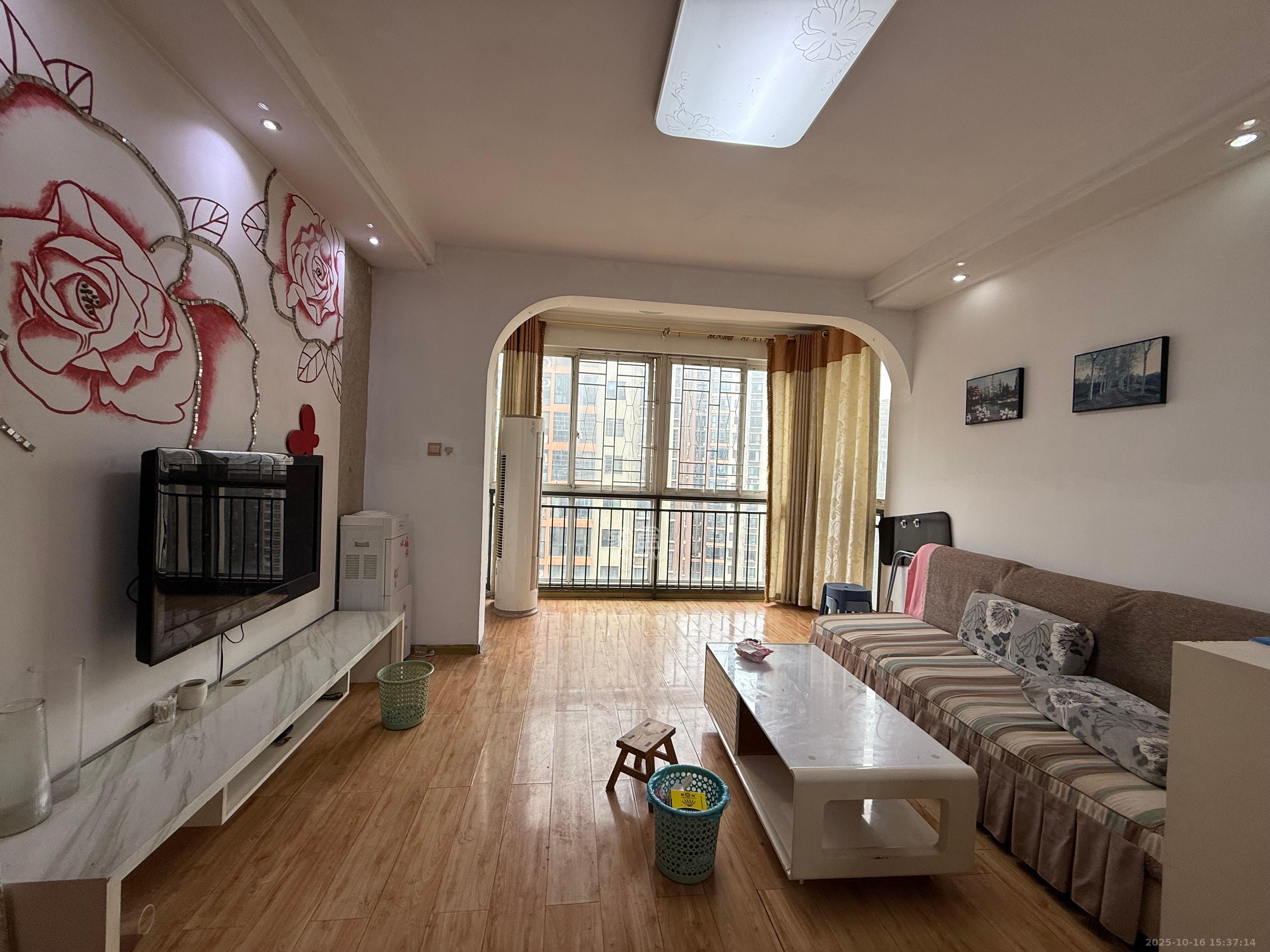 楚天世纪城东苑  3室2厅1卫    1700.0元/月