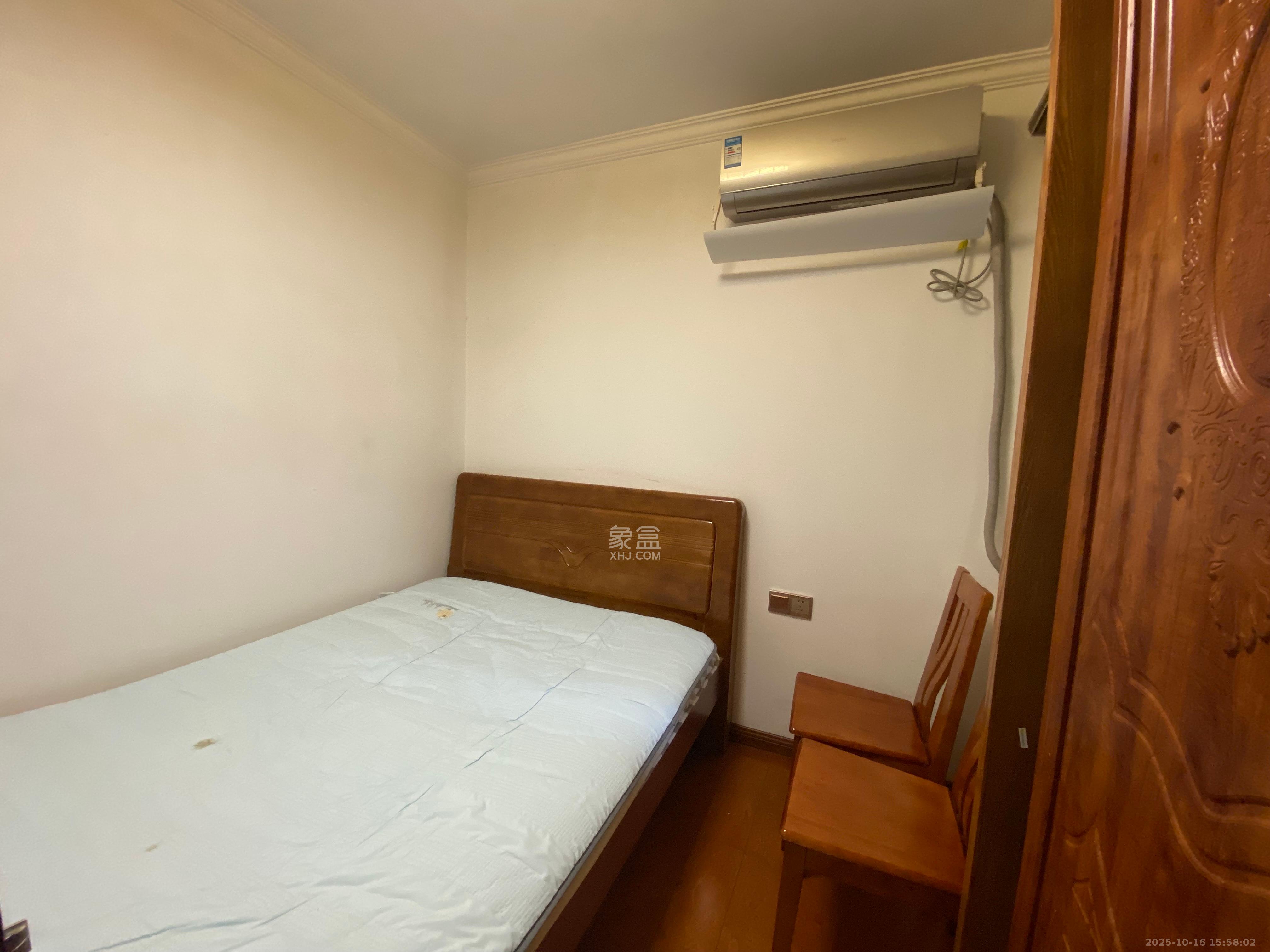 欧莱雅郡  3室2厅1卫    1900.0元/月室内图