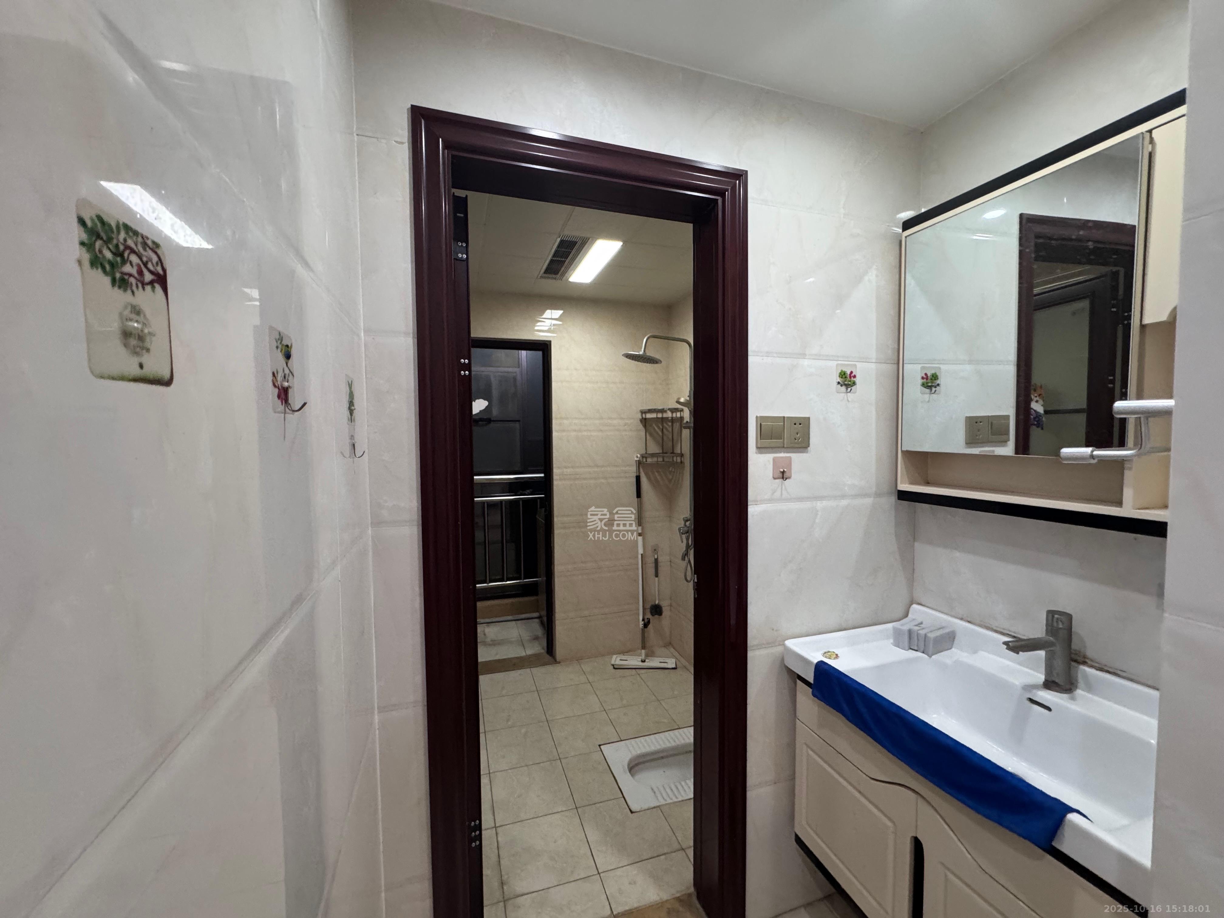 乾源国际 4室2厅2卫 2000.0元/月 乾源国际 4室2厅2卫 2000.0元/月室内图