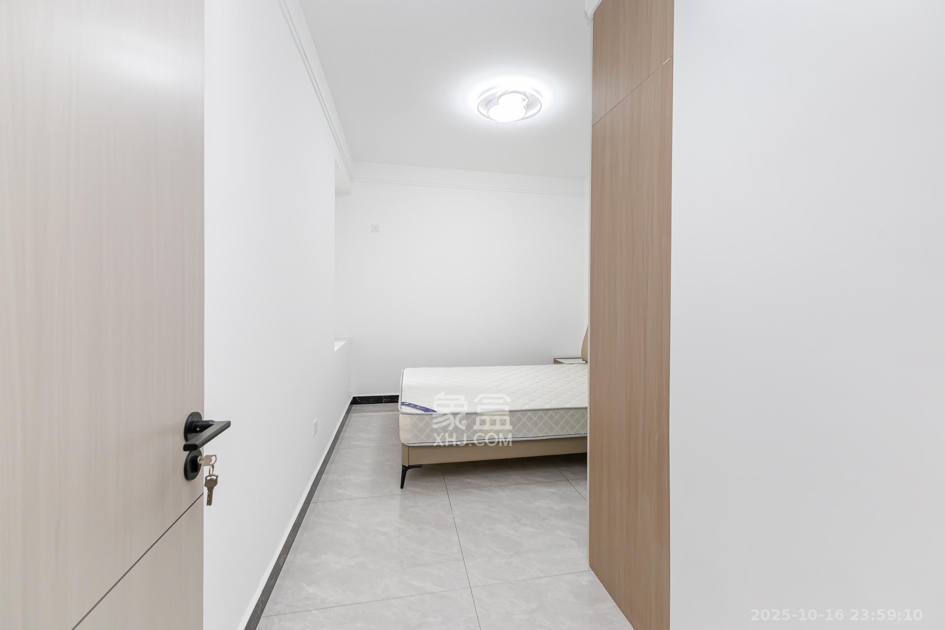 明发阅江悦府  3室2厅1卫    78.0万卧室