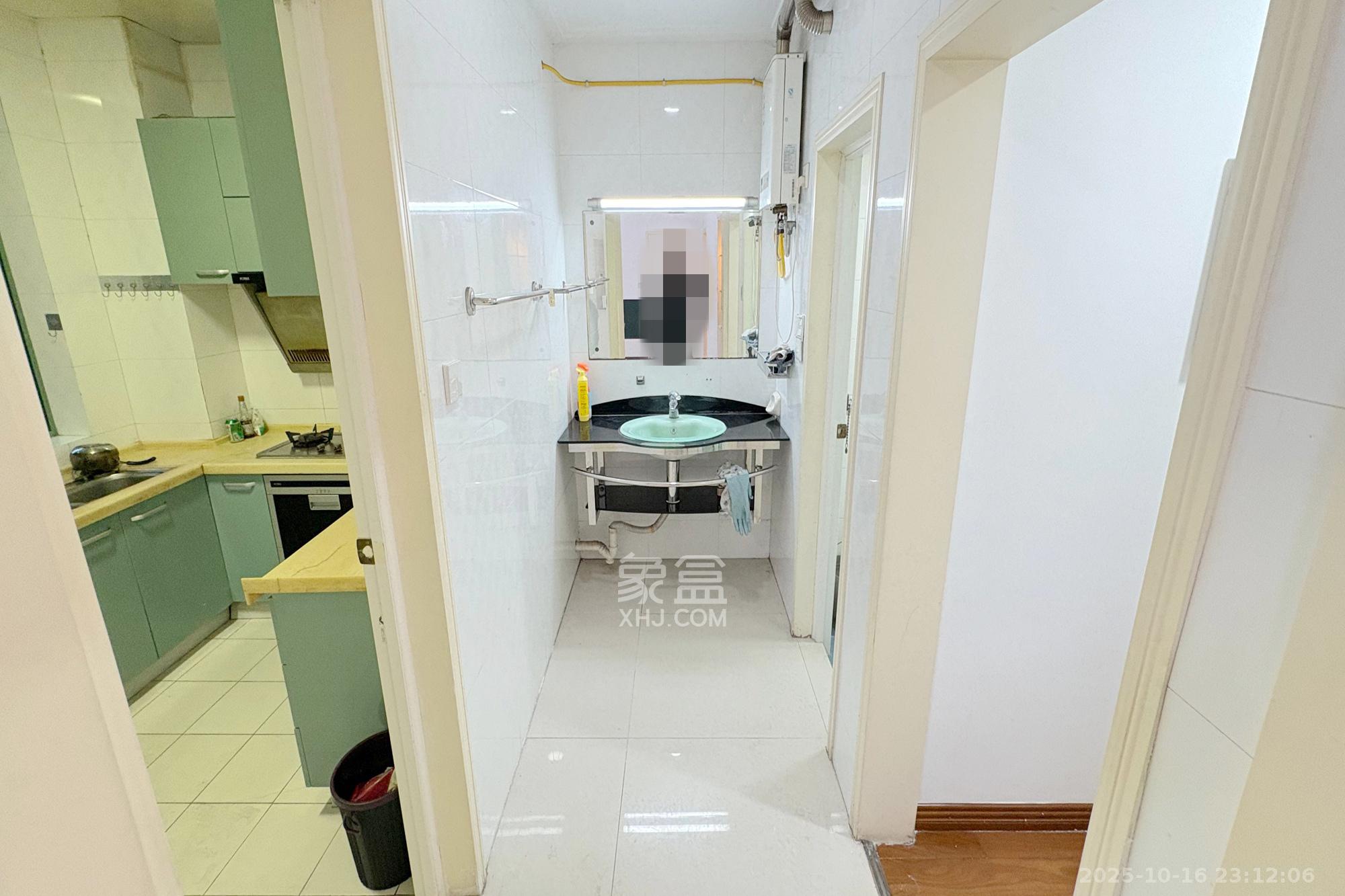 梦泽园  3室2厅2卫    188.0万卫生间