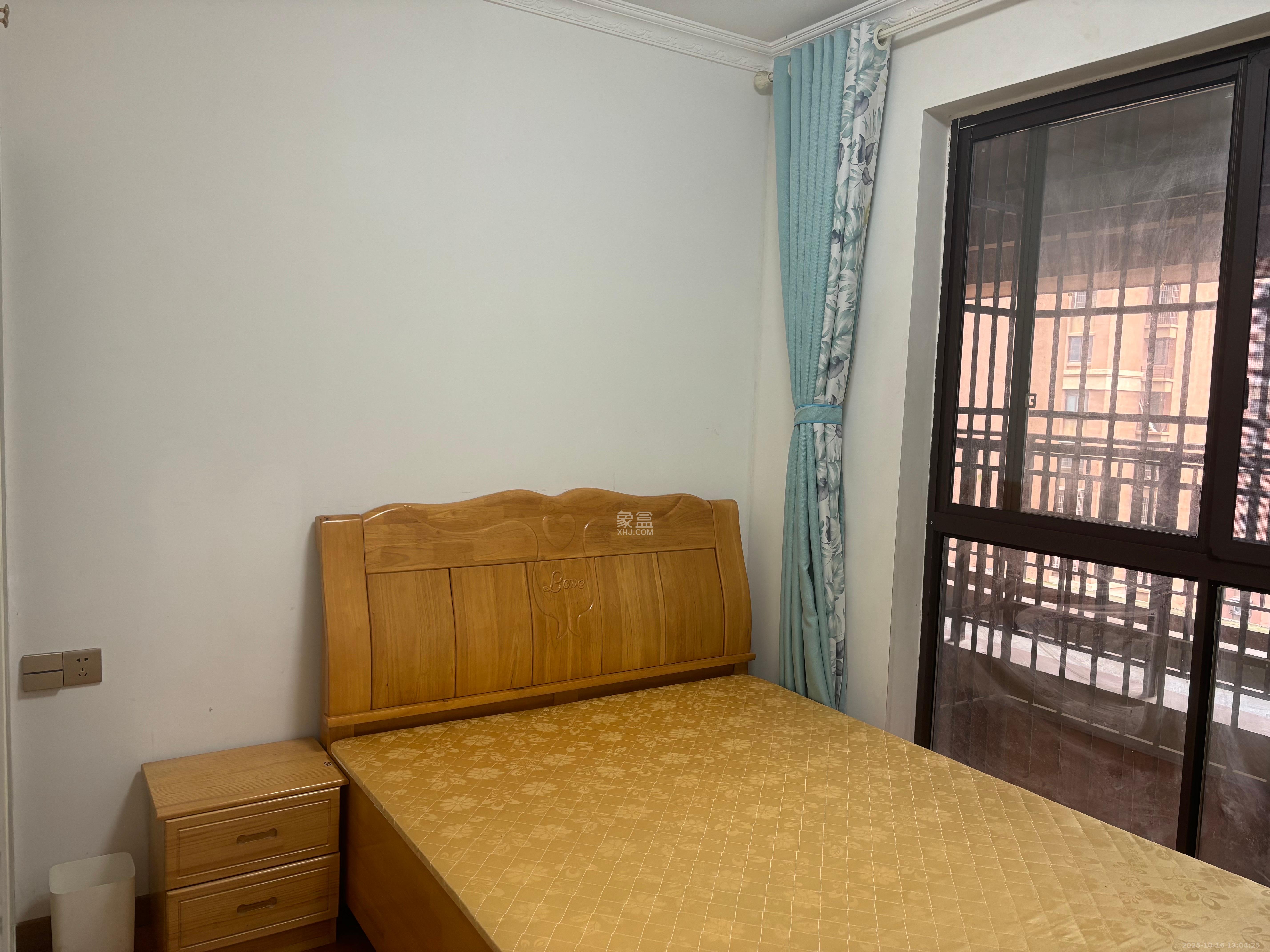 新城国际花都  3室2厅1卫    1400.0元/月室内图