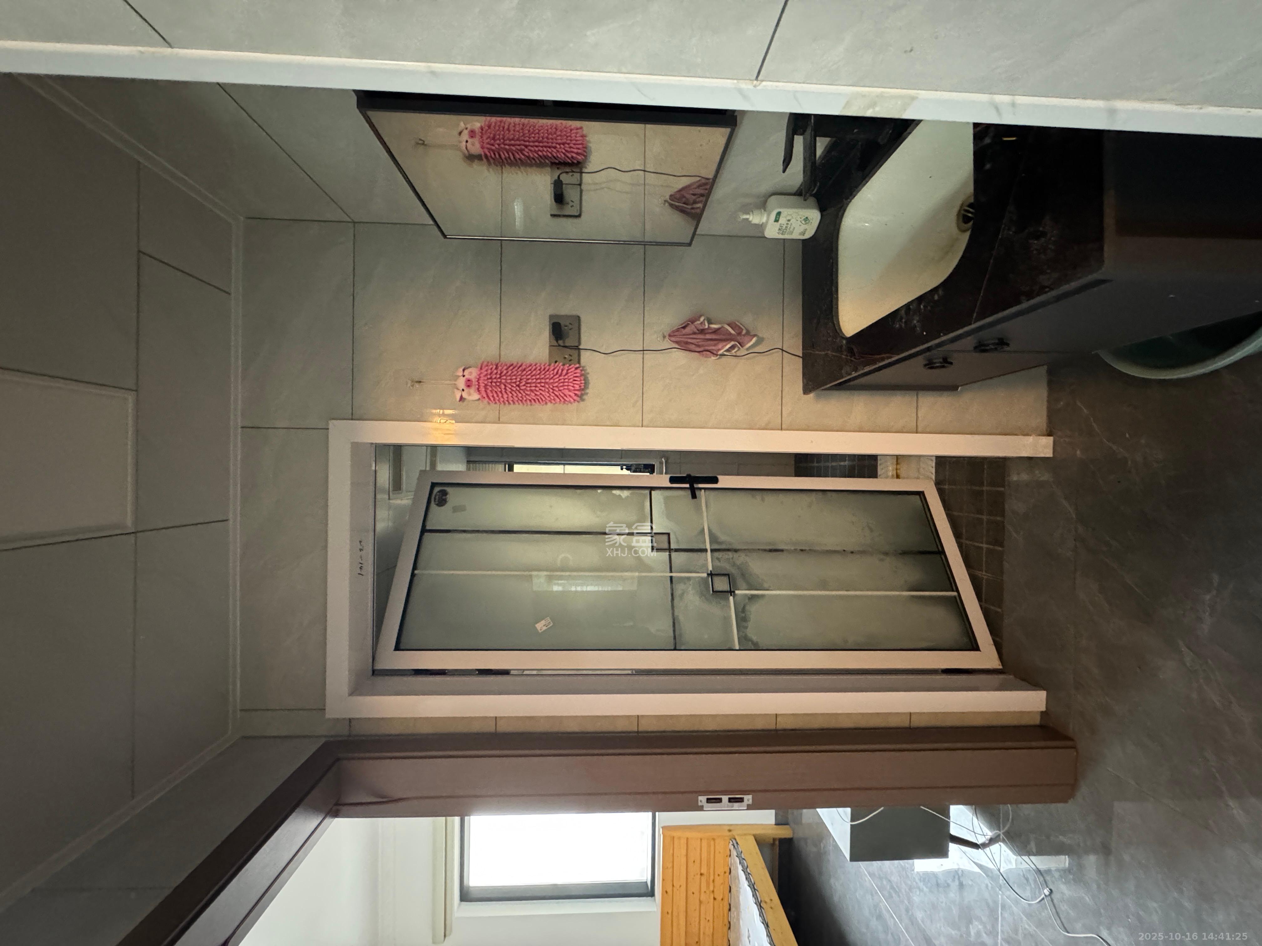 永宏万家里  3室2厅1卫    2100.0元/月 永宏万家里  3室2厅1卫    2100.0元/月室内图