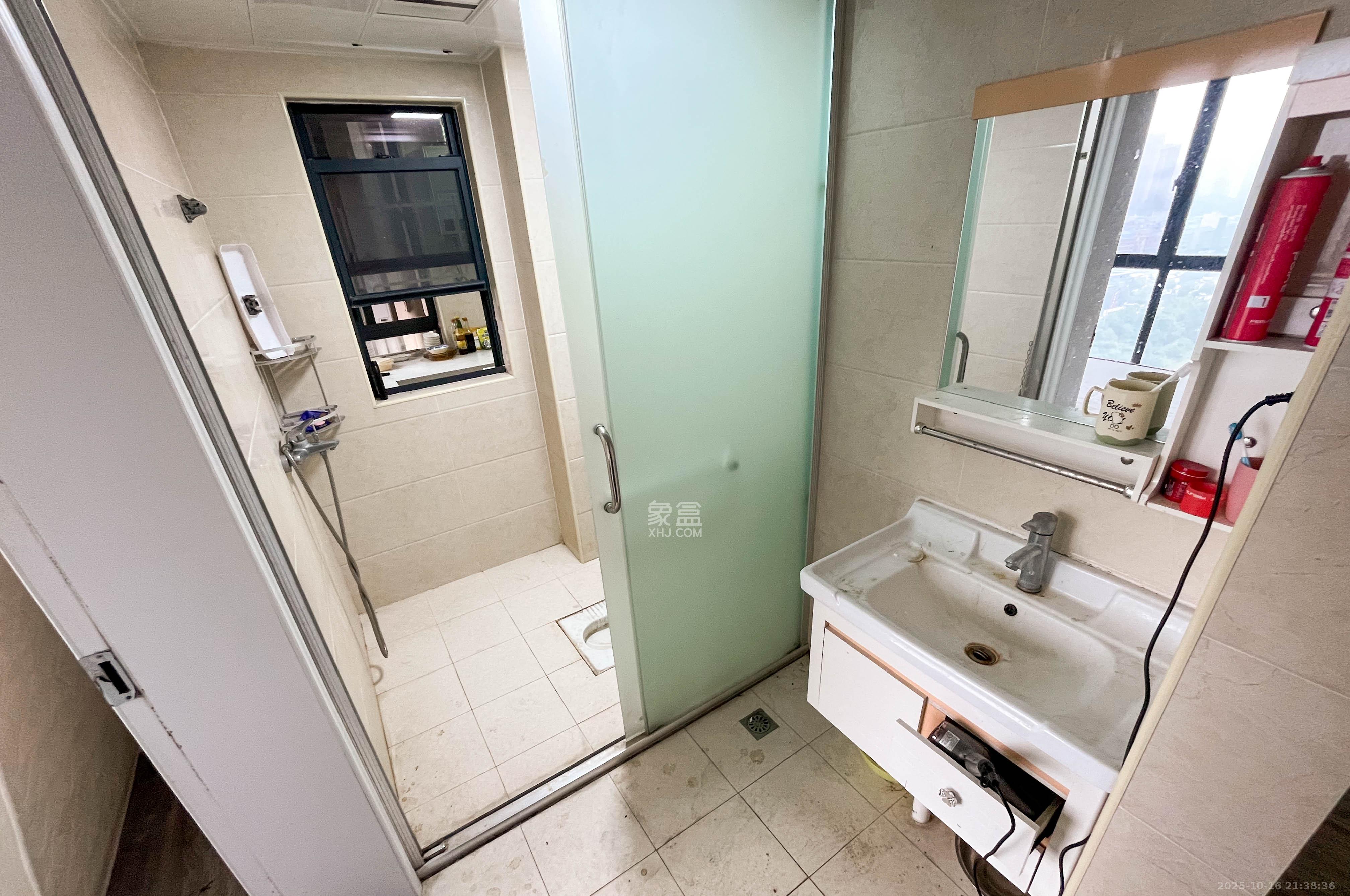 中建梅溪湖中心 3室2厅1卫 128.0万 中建梅溪湖中心 3室2厅1卫 128.0万卫生间