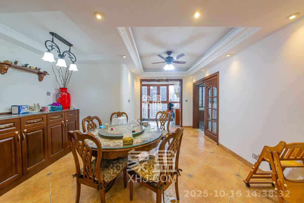 鑫远和城(一、二期)  4室2厅2卫    3800.0元/月 鑫远和城(一、二期)  4室2厅2卫    3800.0元/月室内图