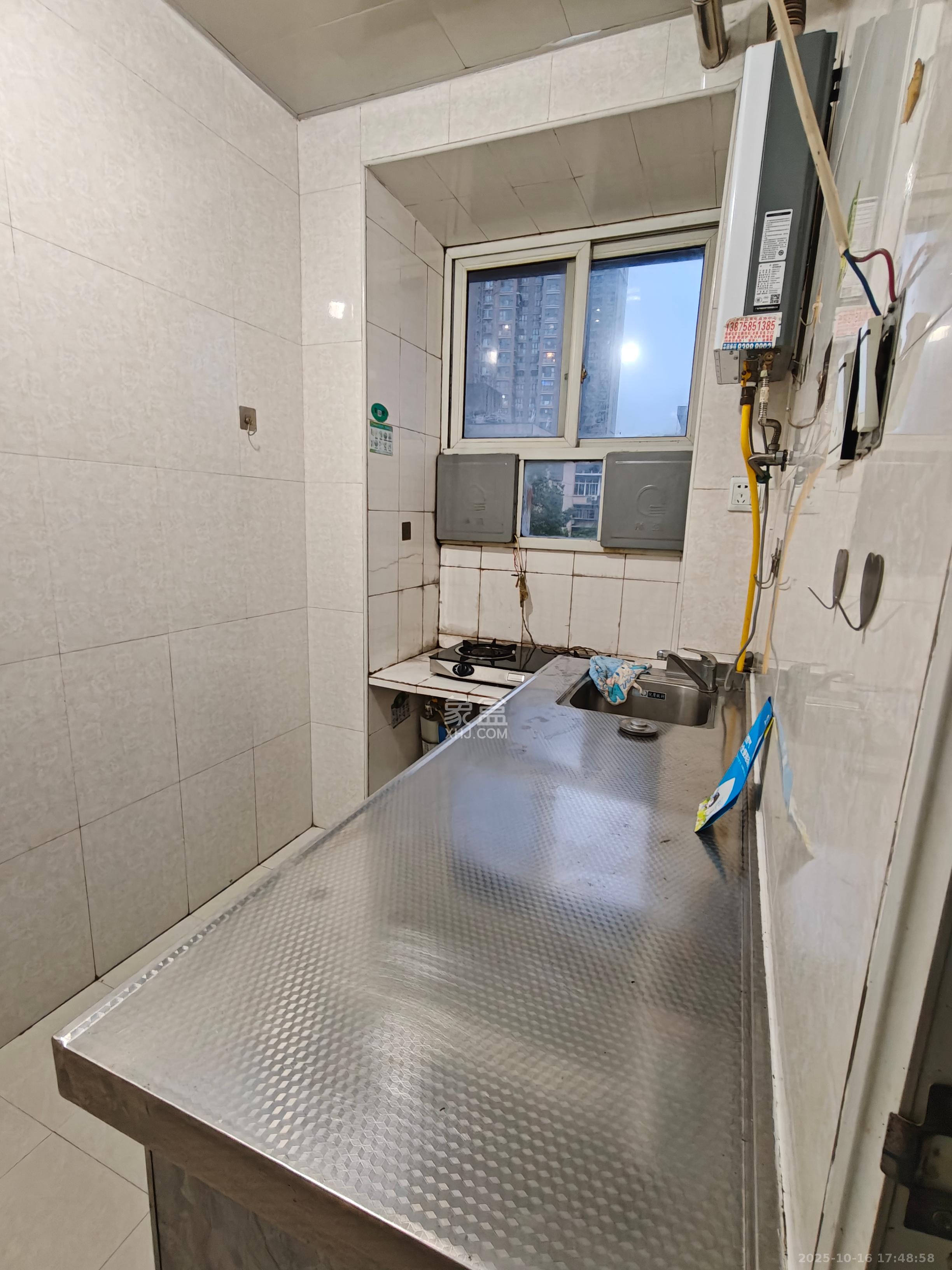 桂花路铁建宿舍  2室1厅1卫    1350.0元/月室内图