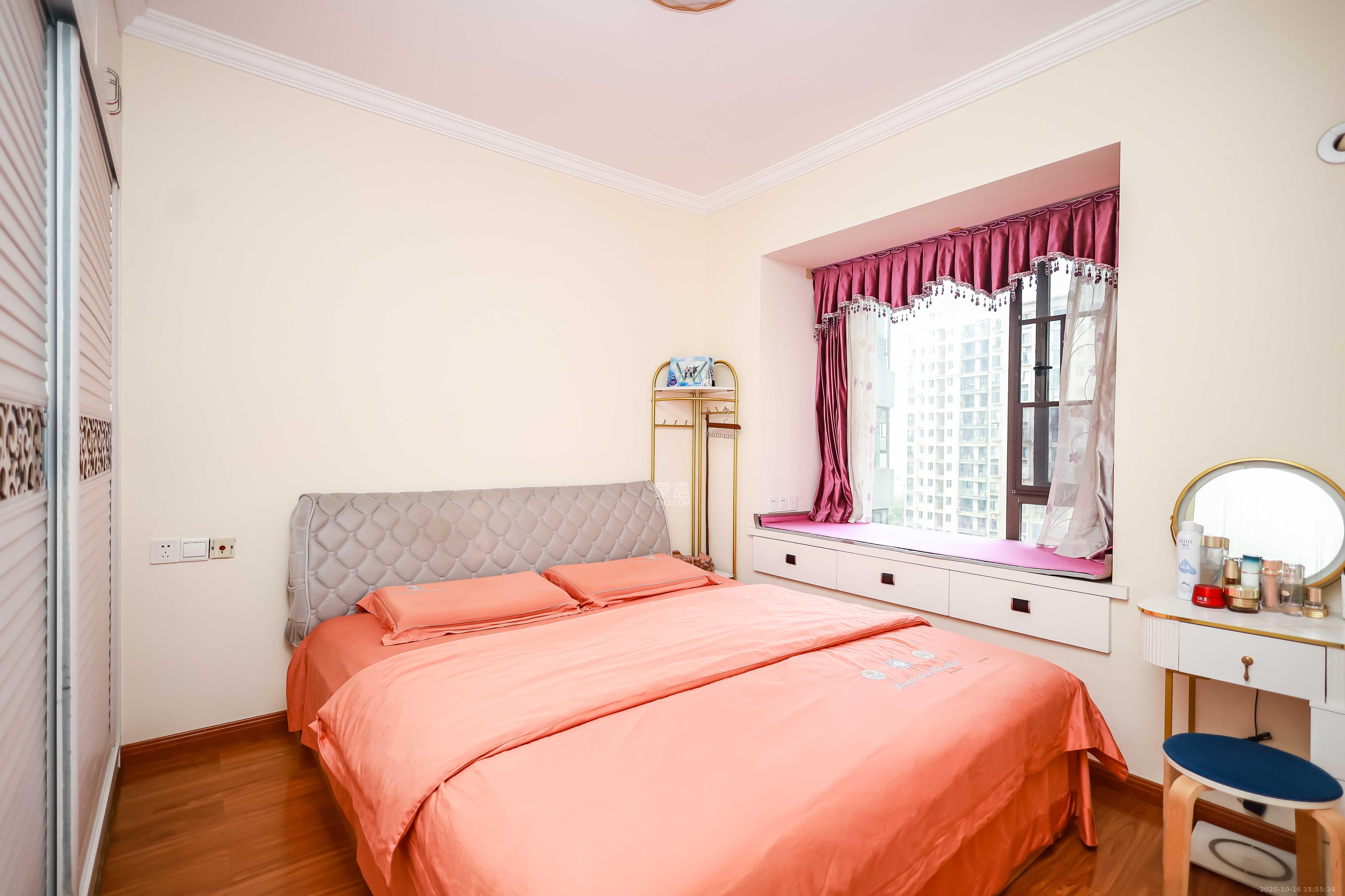 卓越蔚蓝海岸三期  3室2厅1卫    98.0万 卓越蔚蓝海岸三期  3室2厅1卫    98.0万卧室