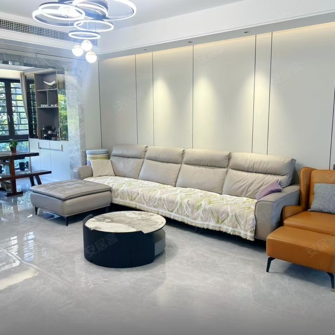 长弘御府  4室2厅2卫    390.0万 长弘御府  4室2厅2卫    390.0万客厅