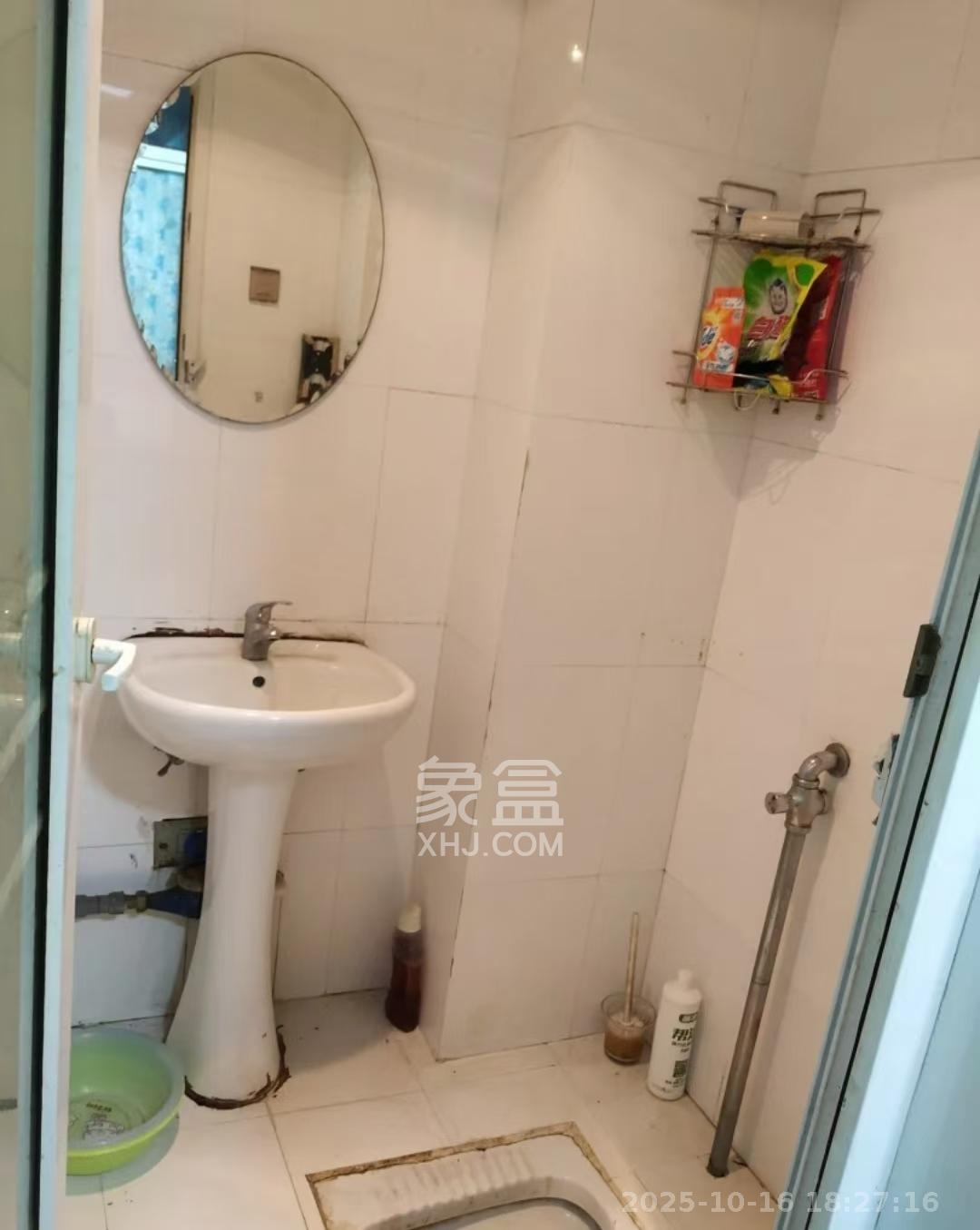 东方新世界 1室1厅2卫 1400.0元/月 东方新世界 1室1厅2卫 1400.0元/月室内图