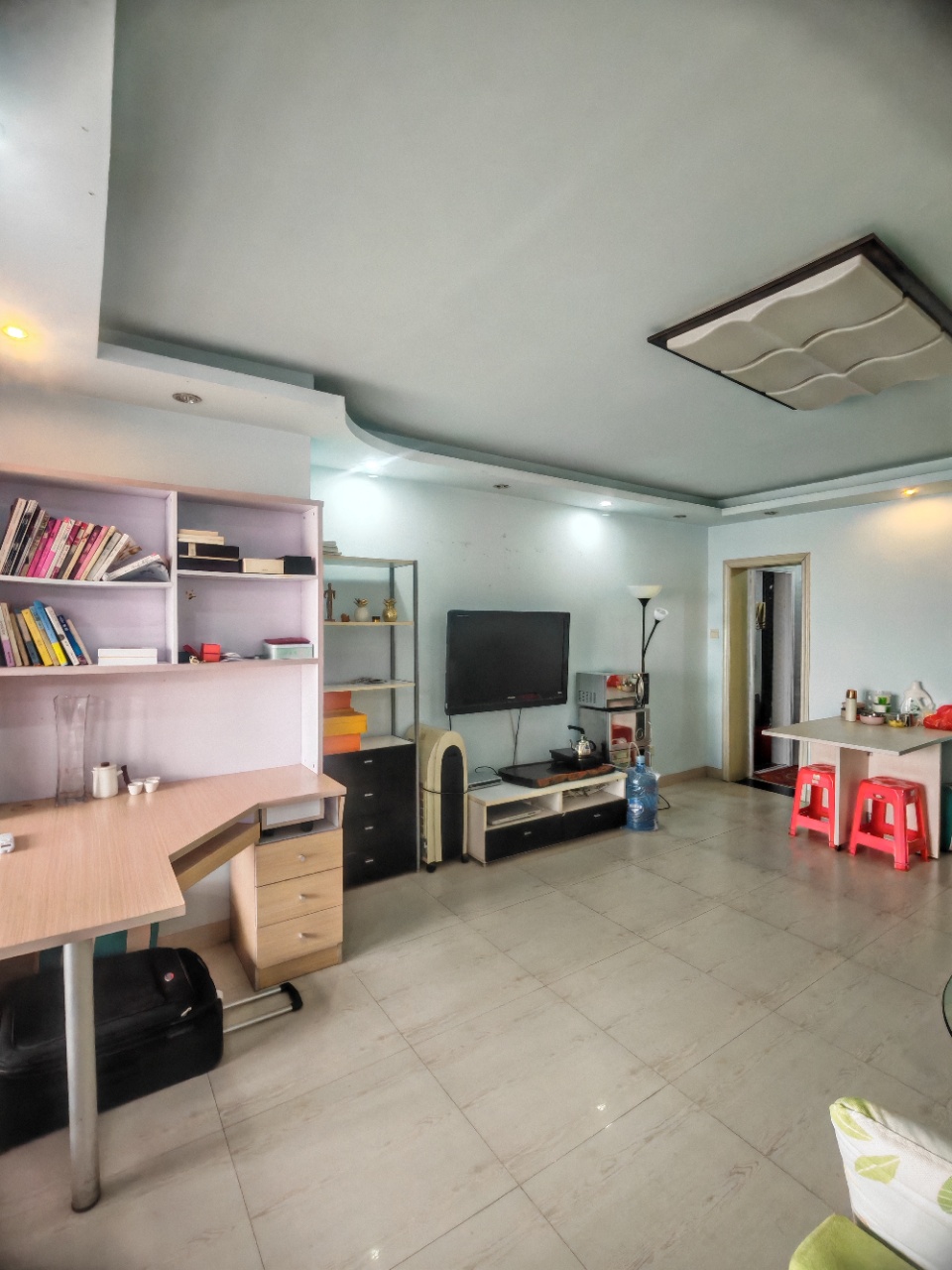 蓝天丽城  1室1厅1卫    82.0万客厅