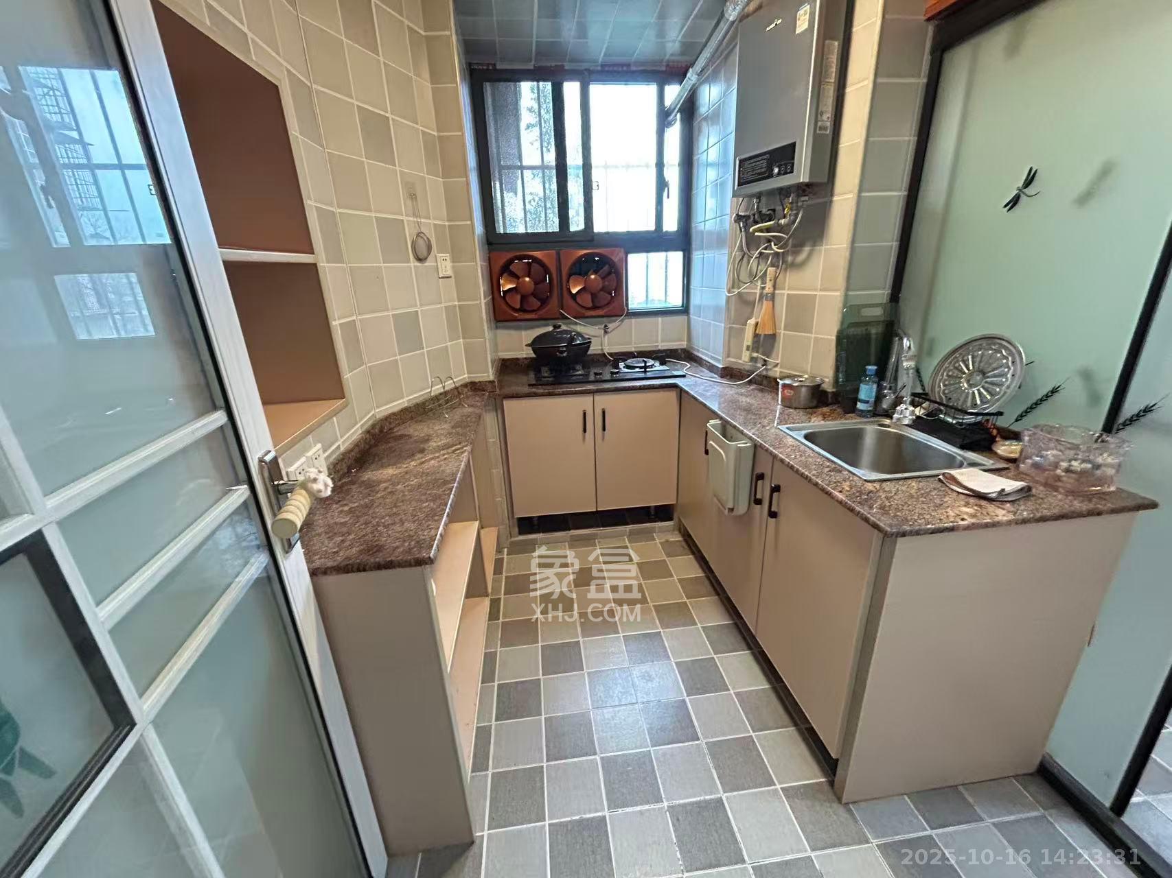 熙台岭巷散盘  1室0厅0卫    1700.0元/月 熙台岭巷散盘  1室0厅0卫    1700.0元/月室内图1