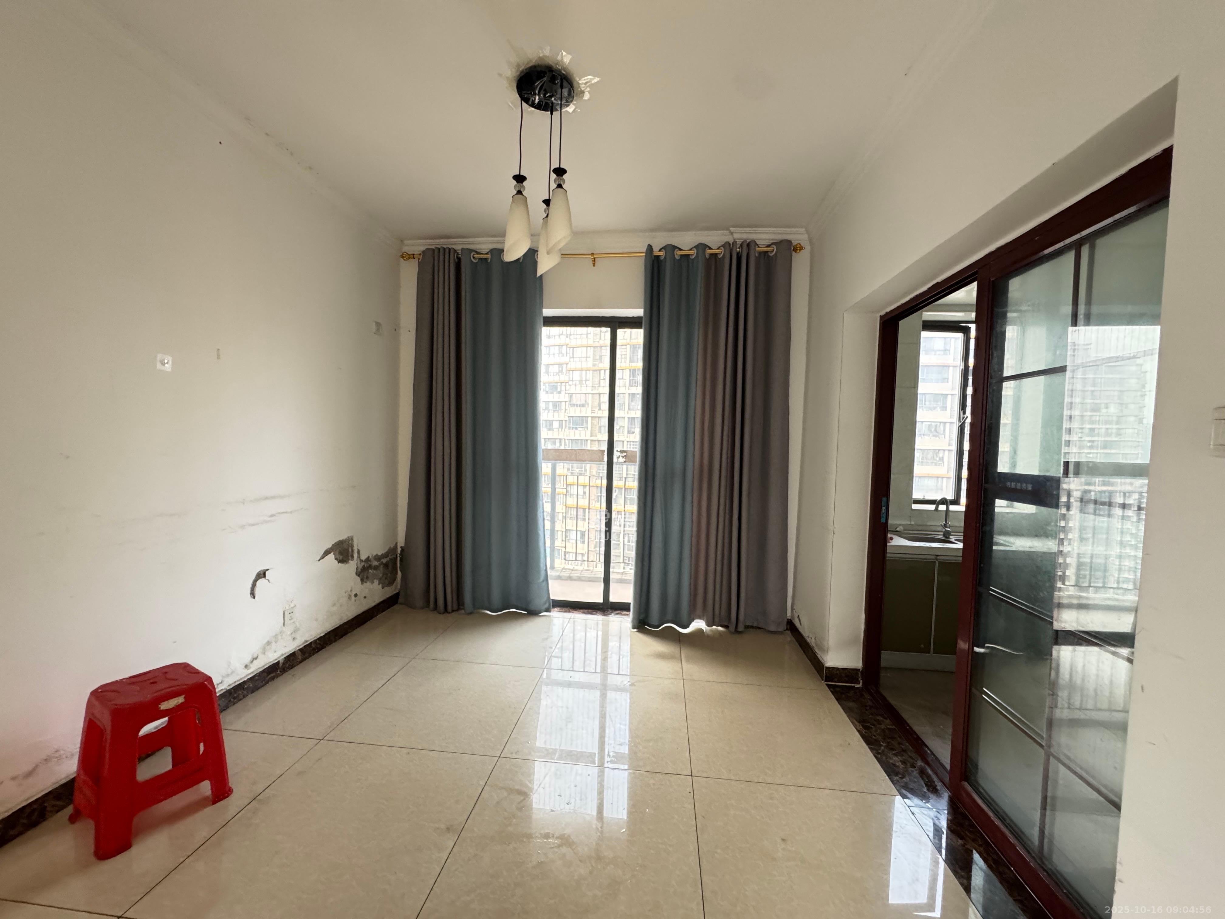 恒基凯旋门一二期 3室2厅2卫 2800.0元/月 恒基凯旋门一二期 3室2厅2卫 2800.0元/月室内图