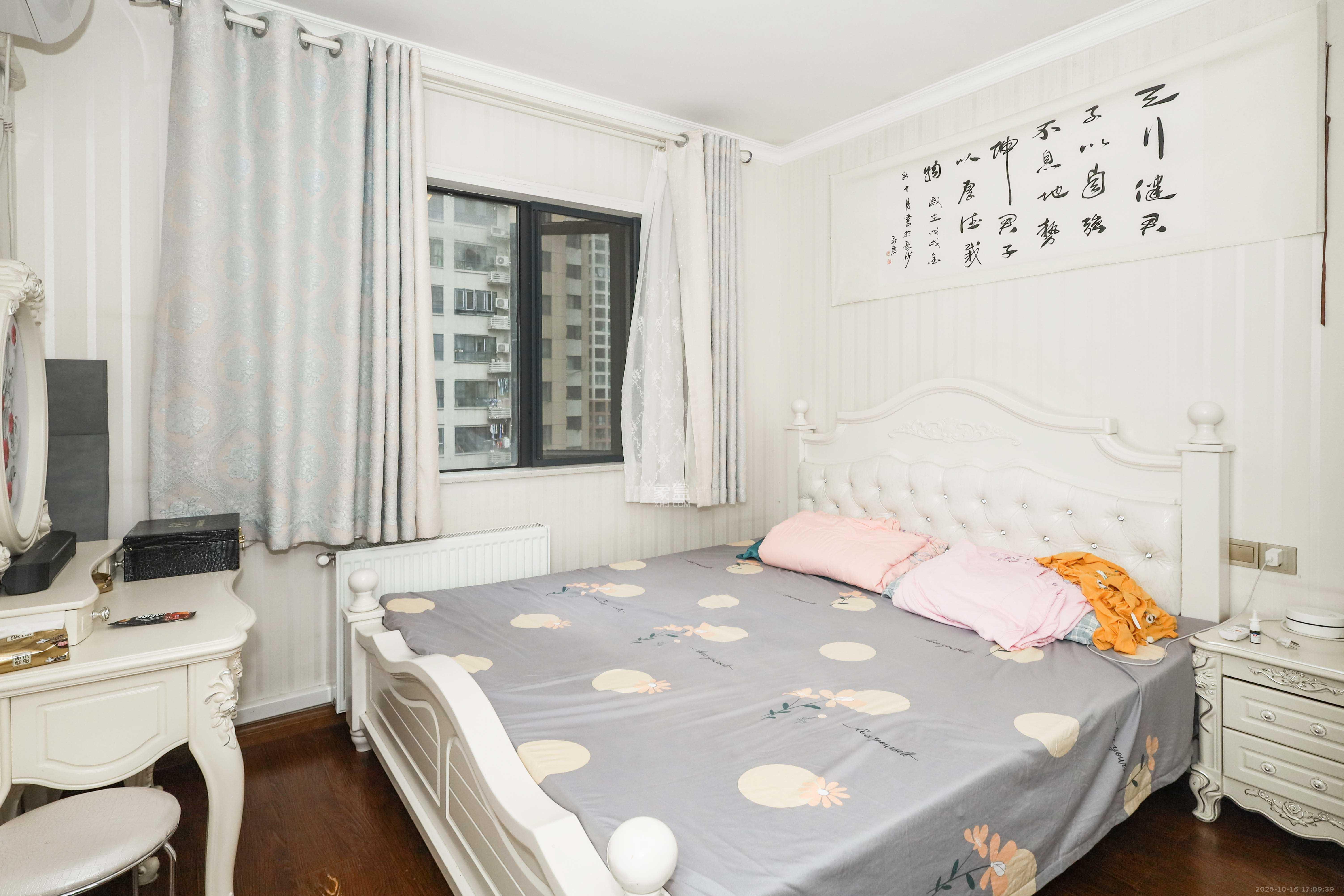 好莱城(弘德西街) 4室2厅2卫 136.0万 好莱城(弘德西街) 4室2厅2卫 136.0万卧室