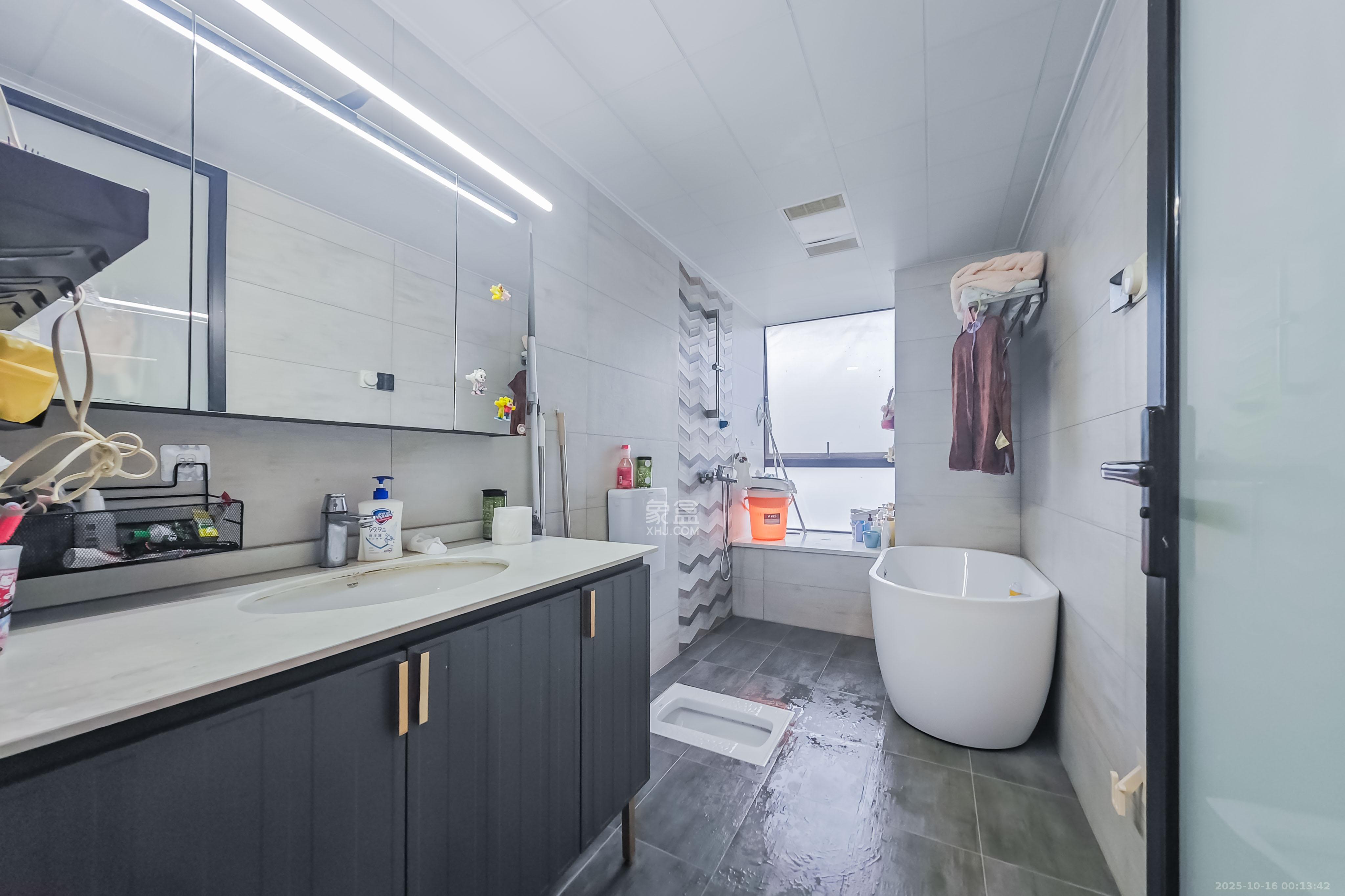 京武浪琴山一、二期  4室2厅2卫    280.0万 京武浪琴山一、二期  4室2厅2卫    280.0万其他