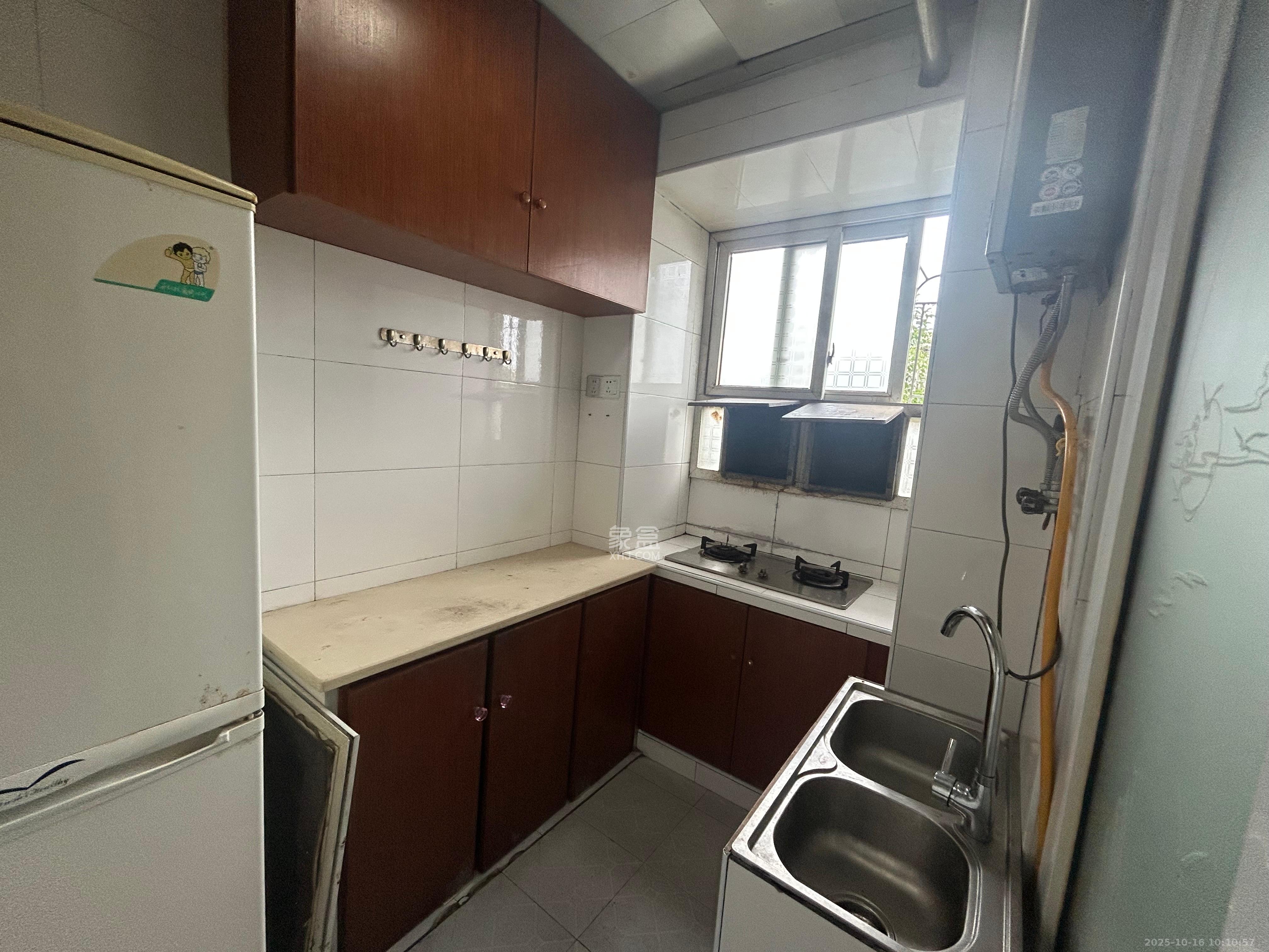 狮子山二片  2室1厅1卫    1100.0元/月室内图