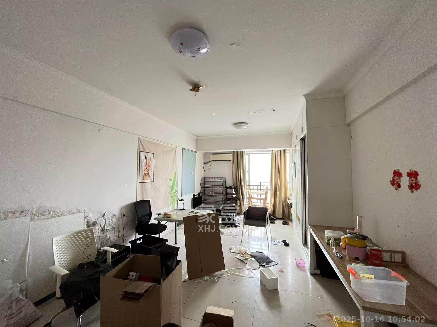 西子一间  1室1厅1卫    1400.0元/月室内图