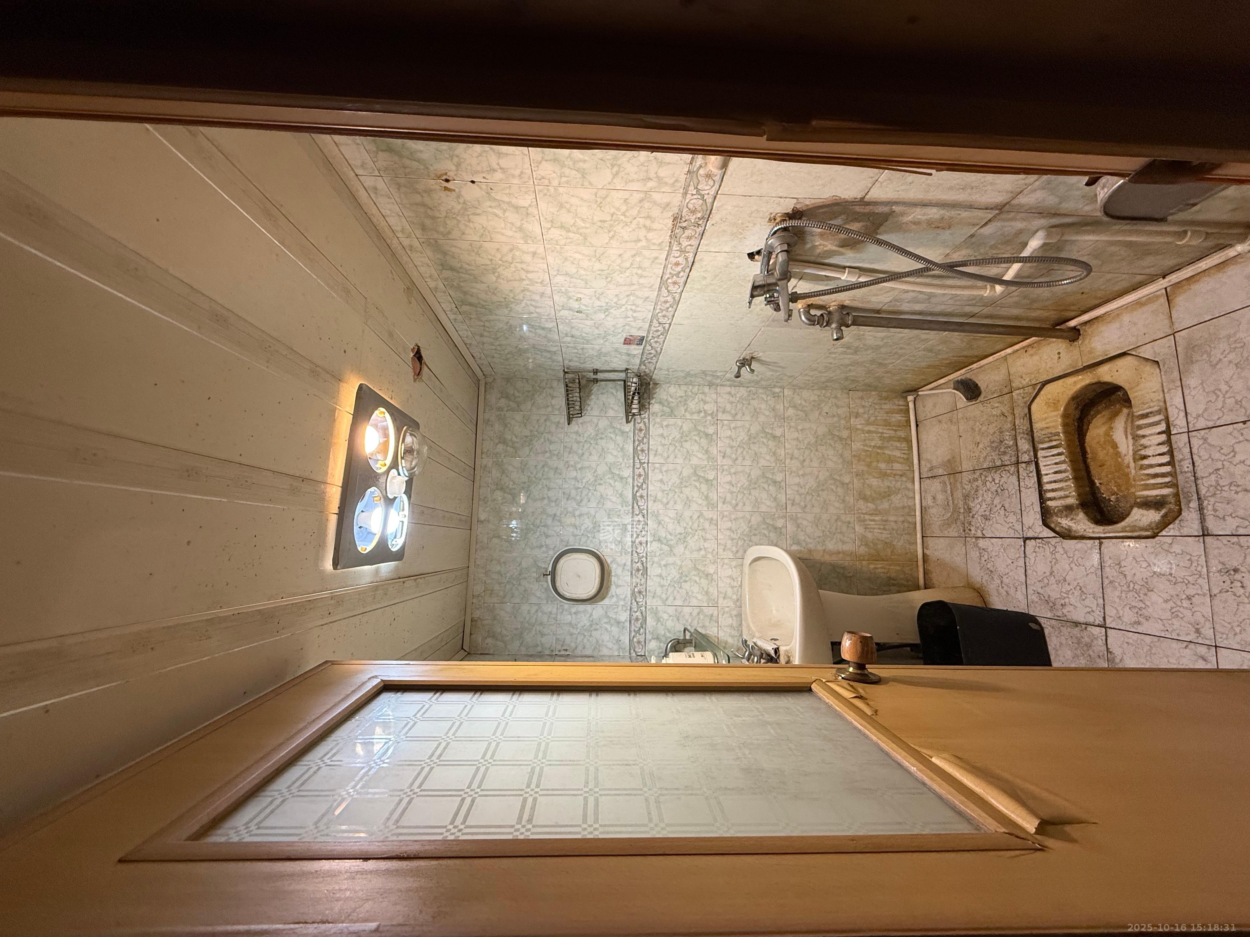 南湖公寓(万顺公寓) 3室2厅1卫 2000.0元/月 南湖公寓(万顺公寓) 3室2厅1卫 2000.0元/月室内图