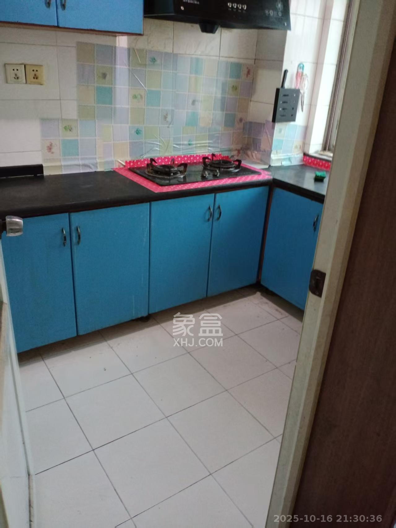 中南汽车世界  2室2厅1卫    1000.0元/月室内图