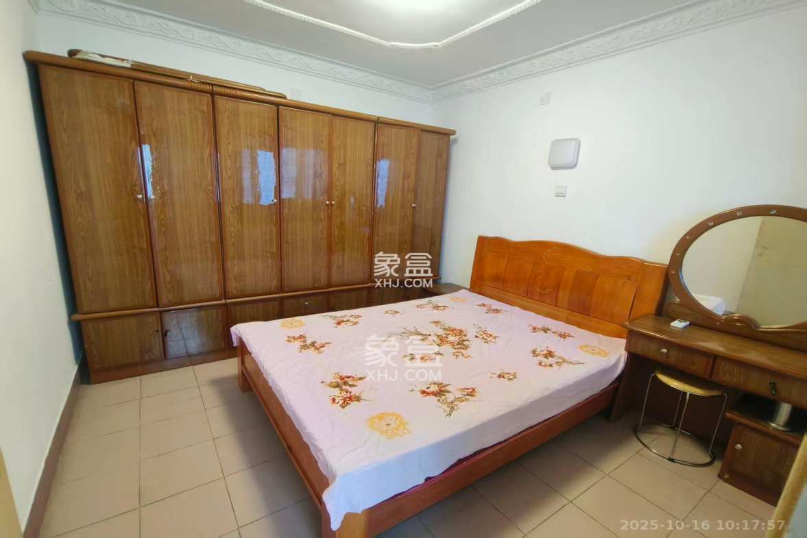 信达大厦  2室1厅1卫    1600.0元/月 信达大厦  2室1厅1卫    1600.0元/月室内图