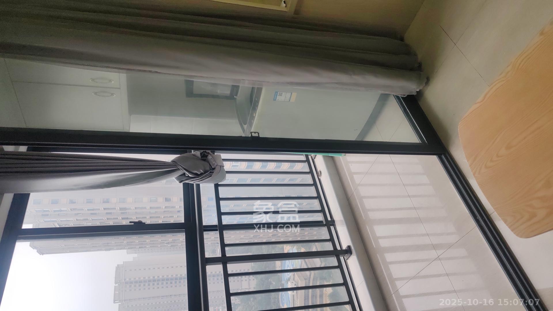 中交里城  1室1厅1卫    1500.0元/月 中交里城  1室1厅1卫    1500.0元/月室内图